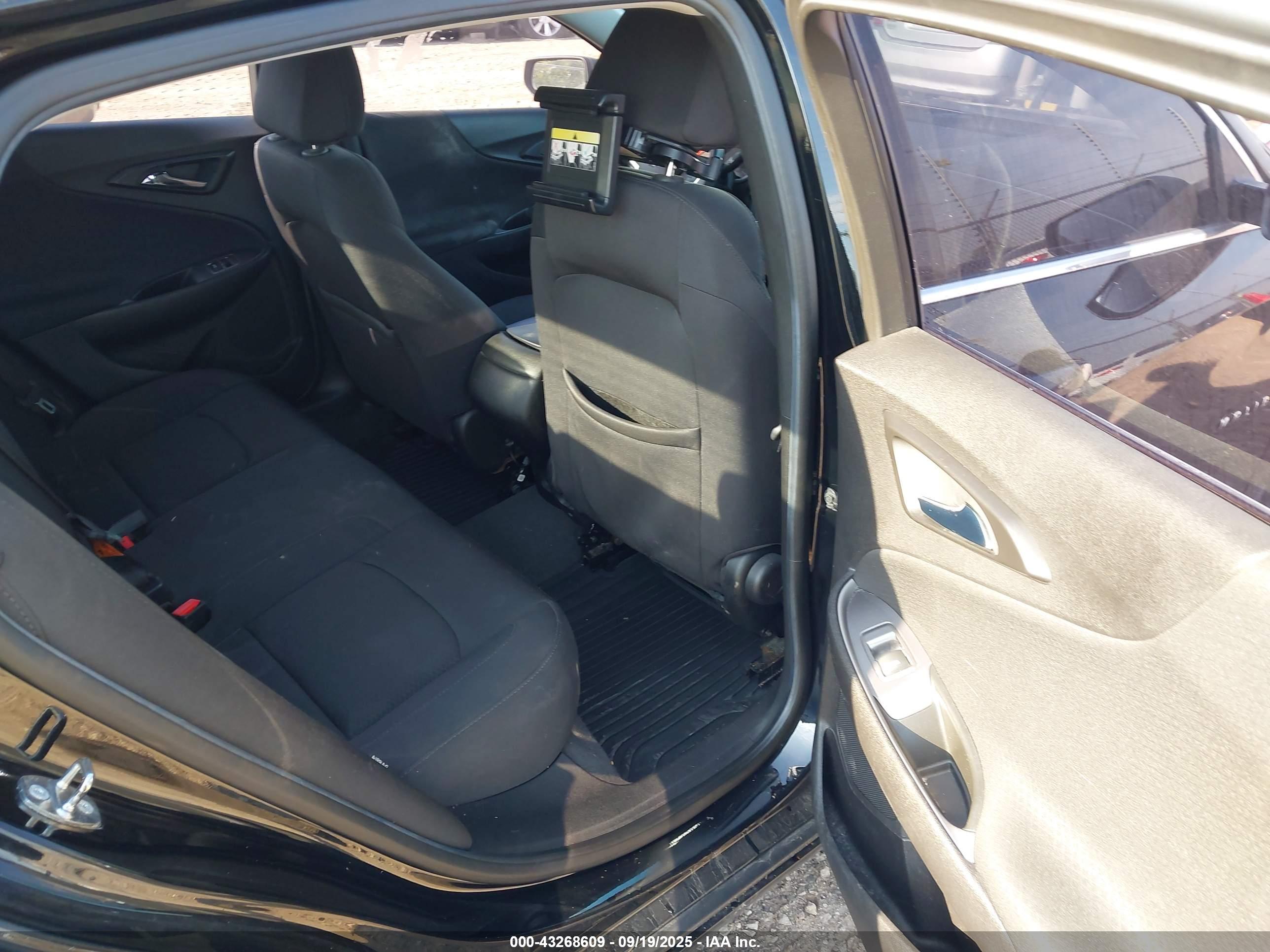 CHEVROLET MALIBU image 8