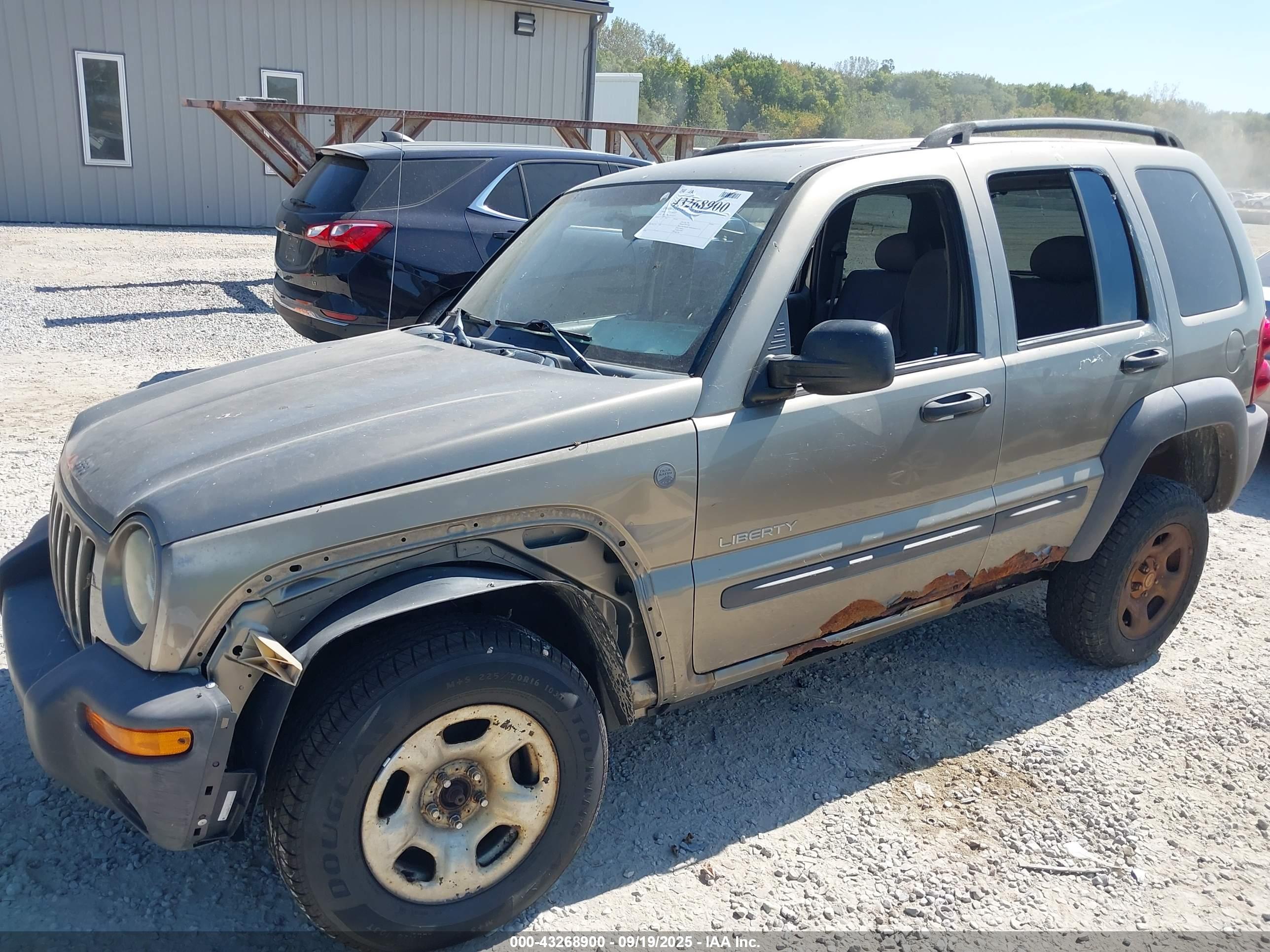 JEEP LIBERTY image 6