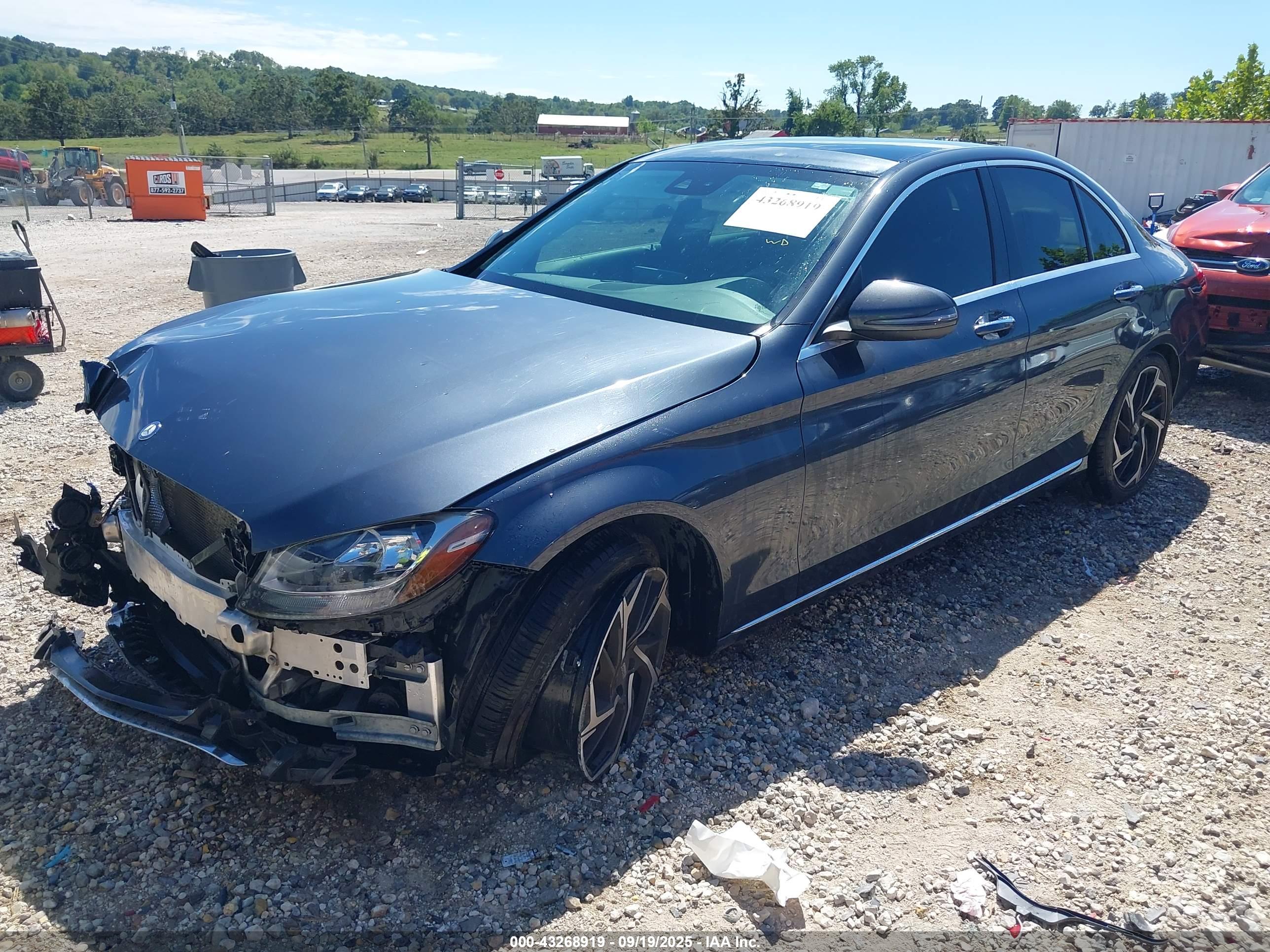 MERCEDES-BENZ C image 2