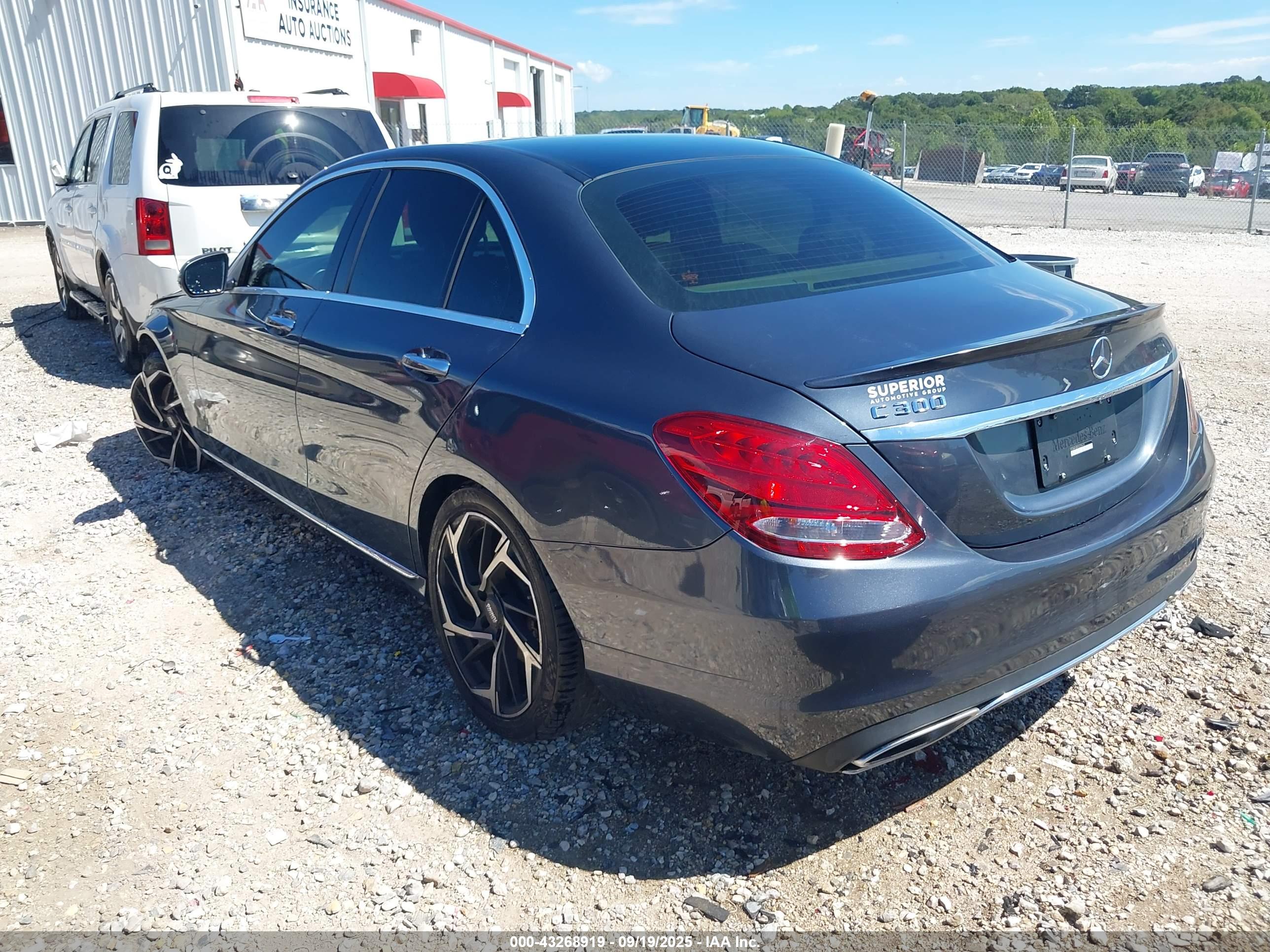 MERCEDES-BENZ C image 3