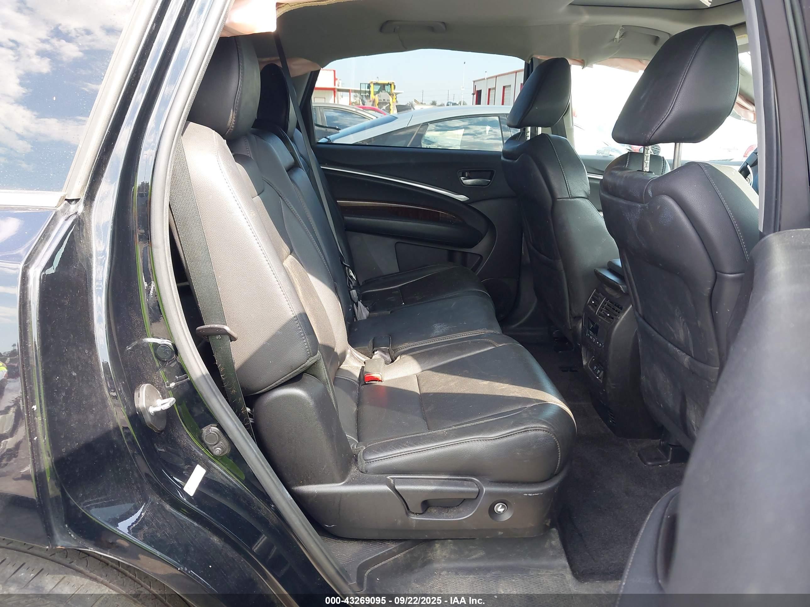 ACURA MDX image 8