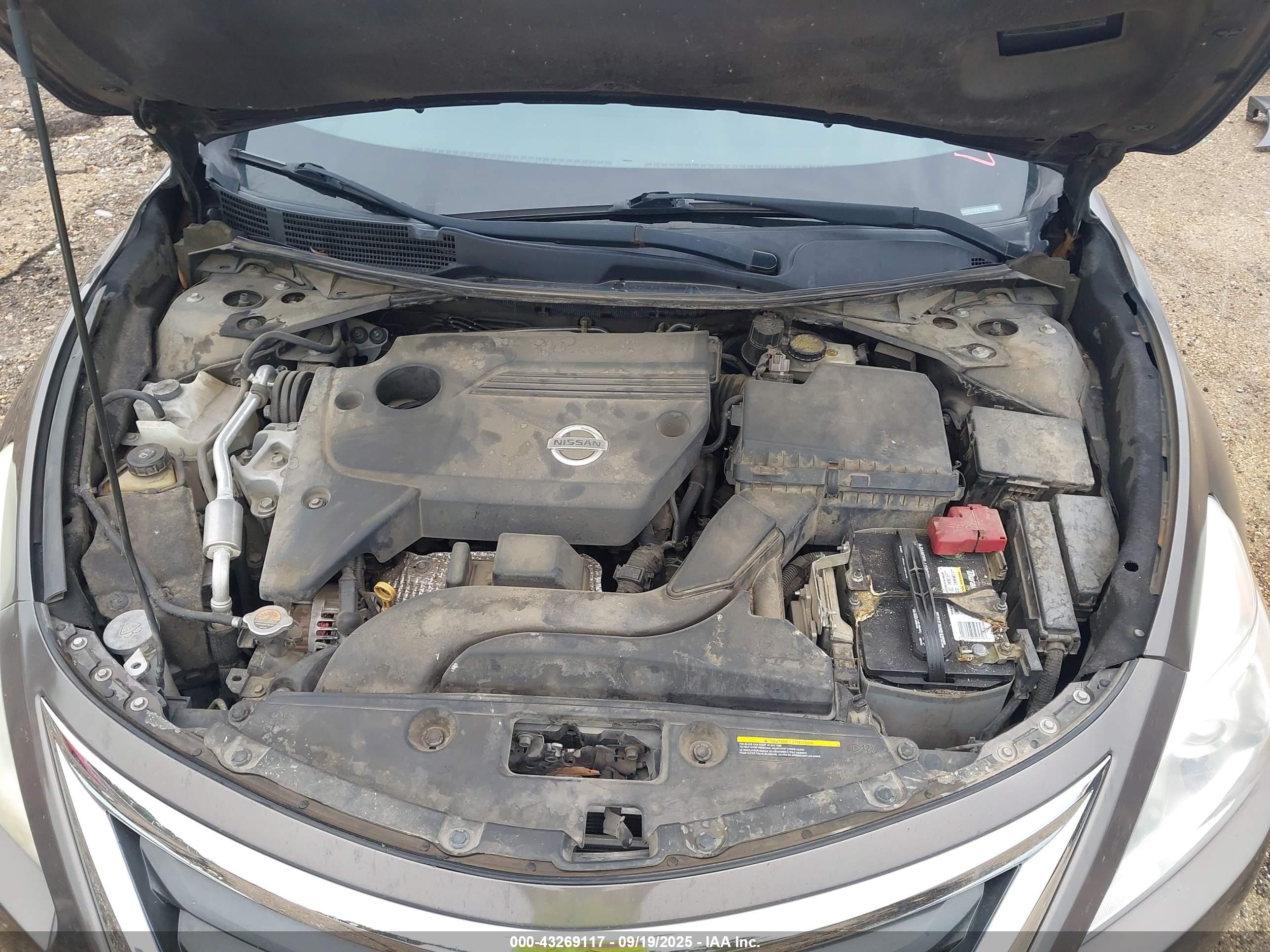 NISSAN ALTIMA image 10