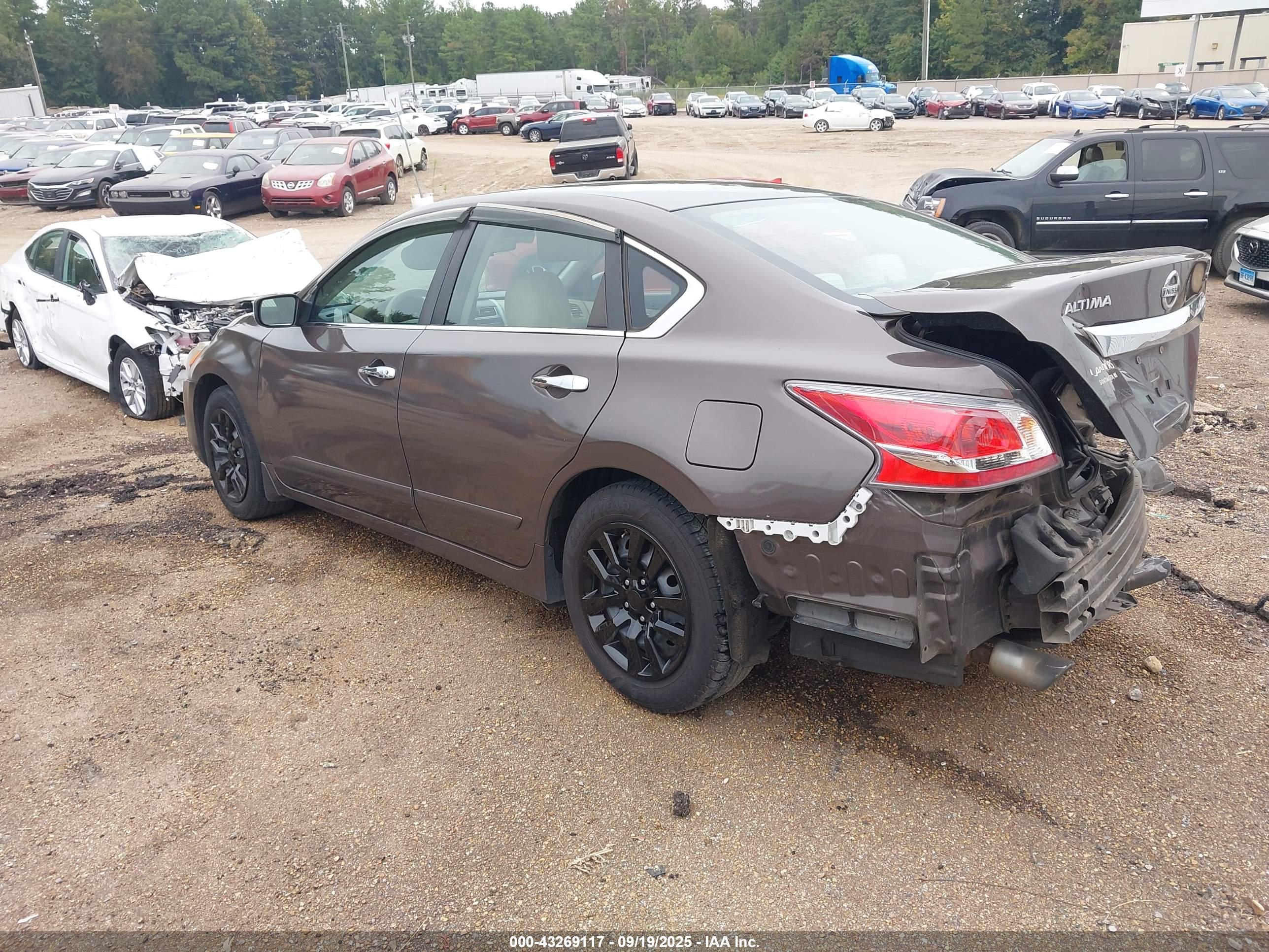 NISSAN ALTIMA image 3