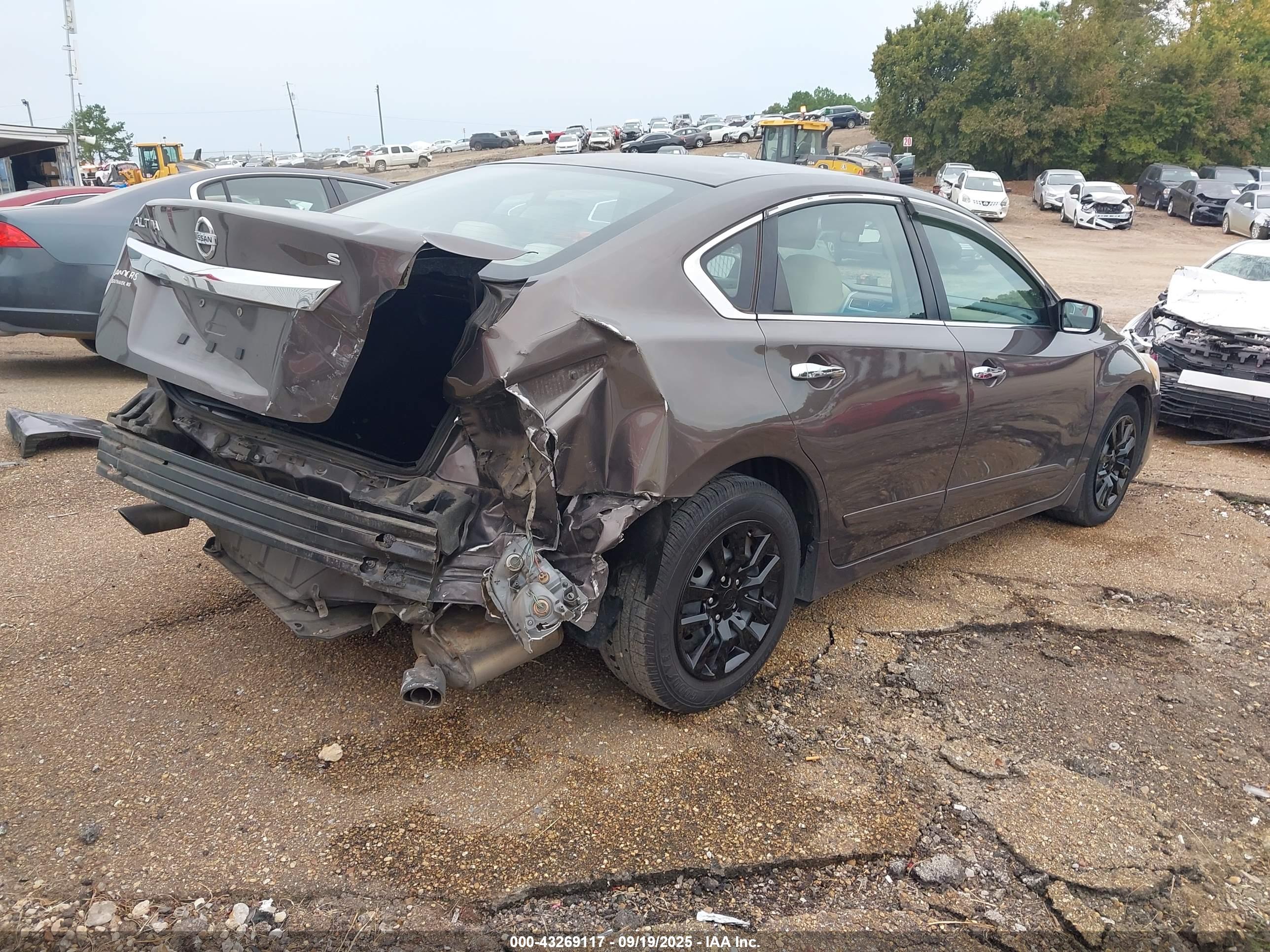 NISSAN ALTIMA image 4