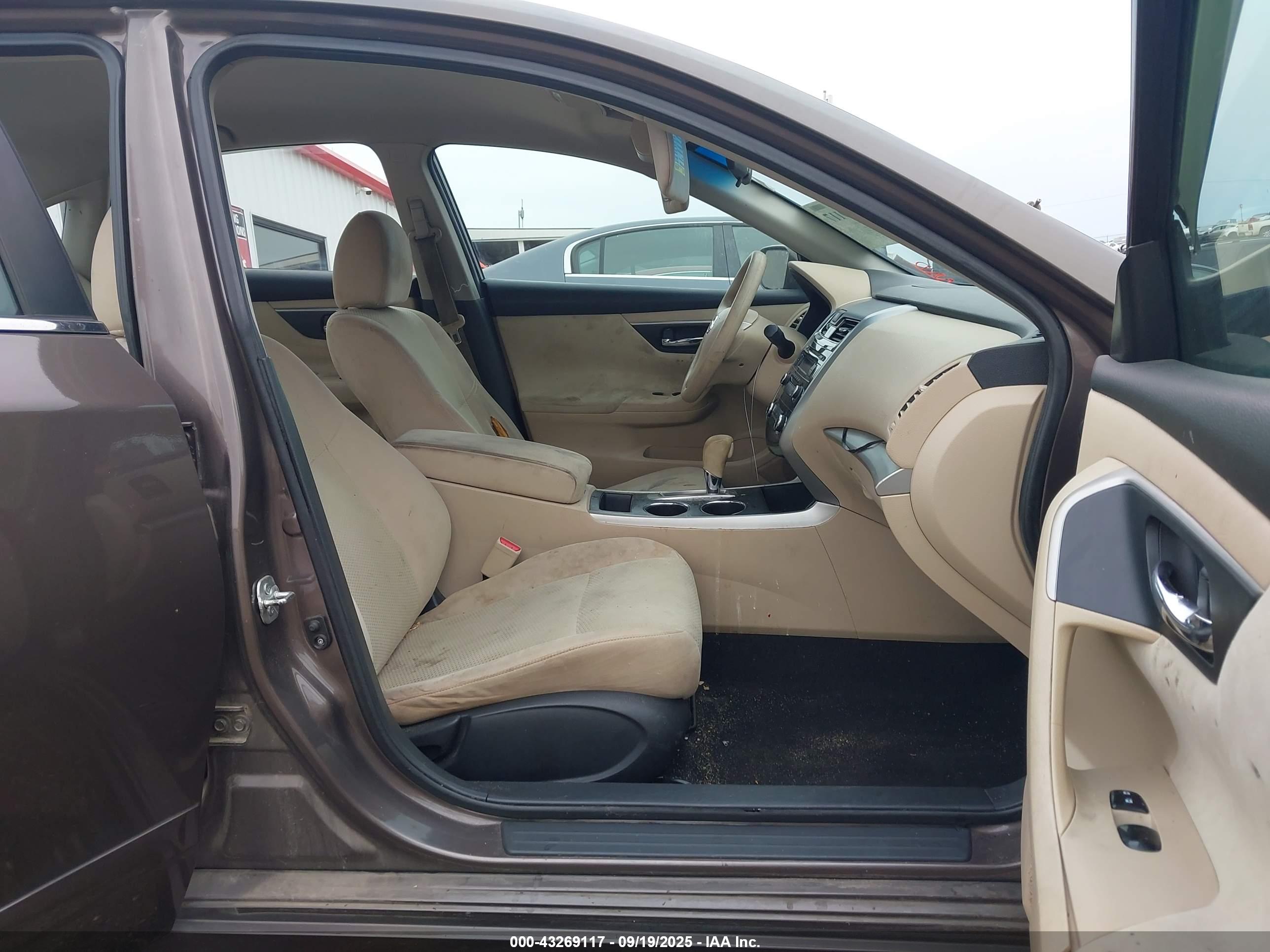 NISSAN ALTIMA image 5