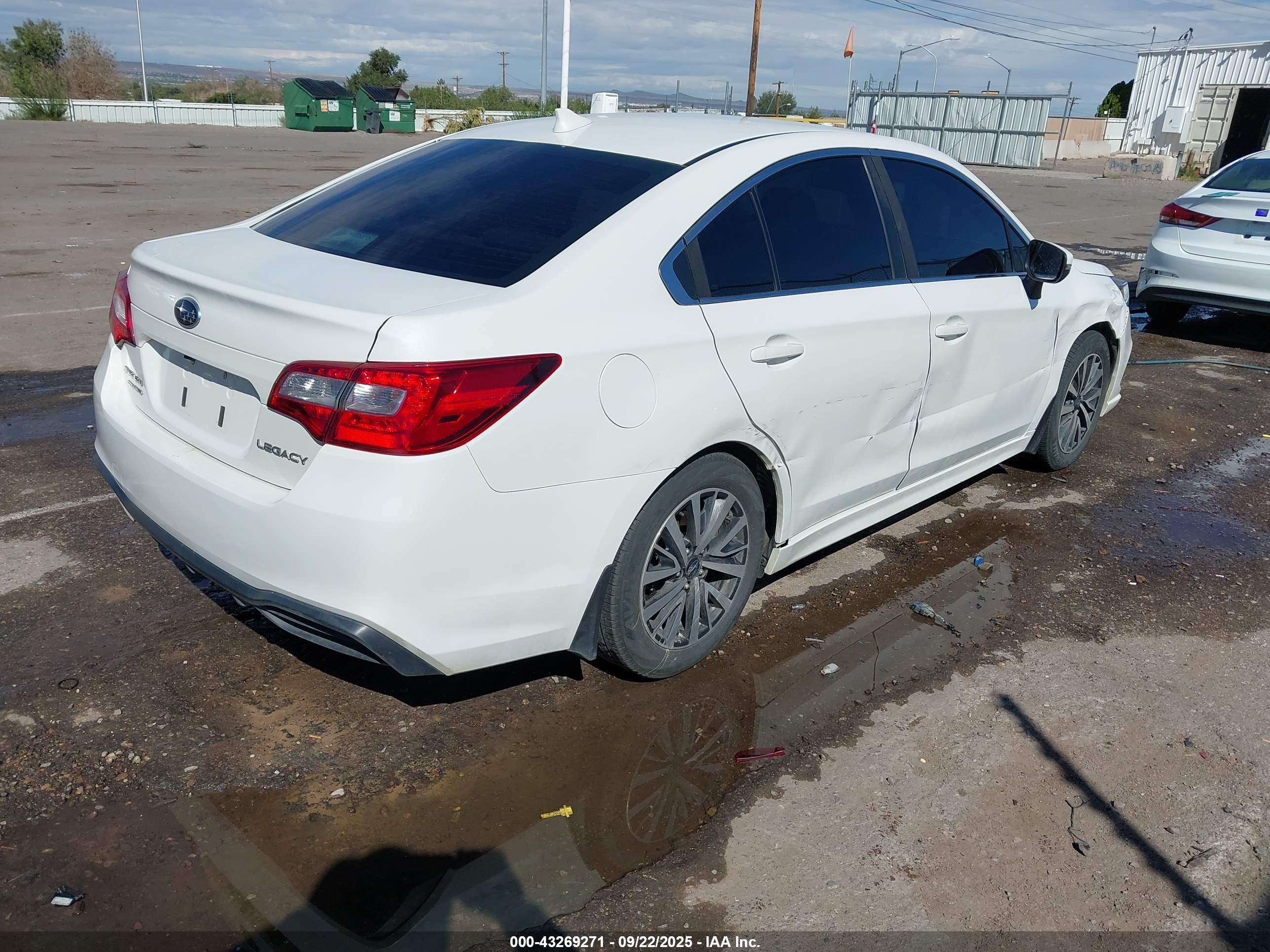 SUBARU LEGACY image 4