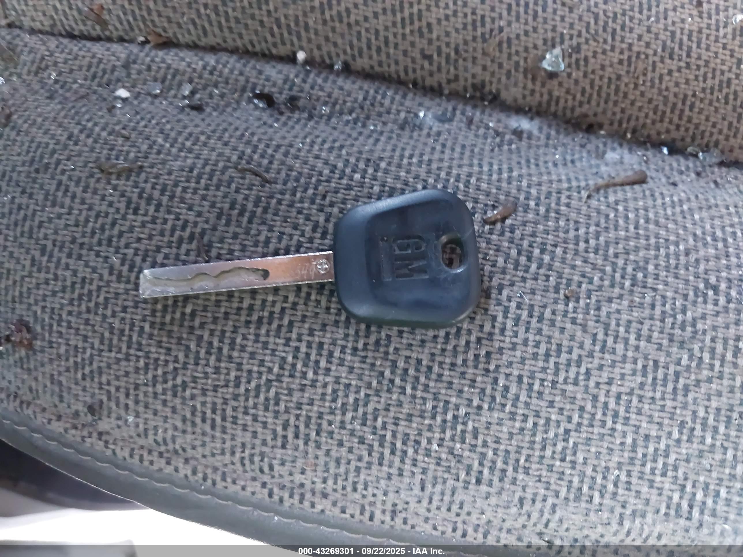 CHEVROLET EXPRESS image 11