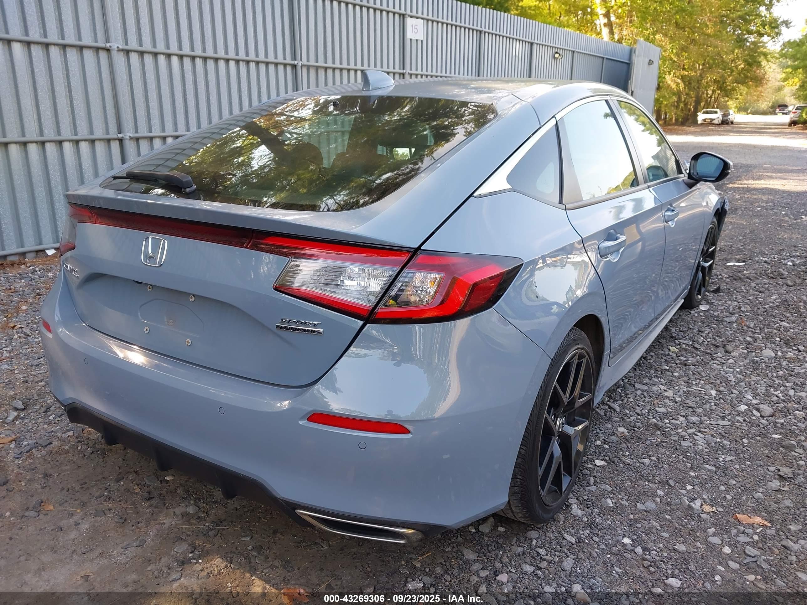 HONDA CIVIC image 4