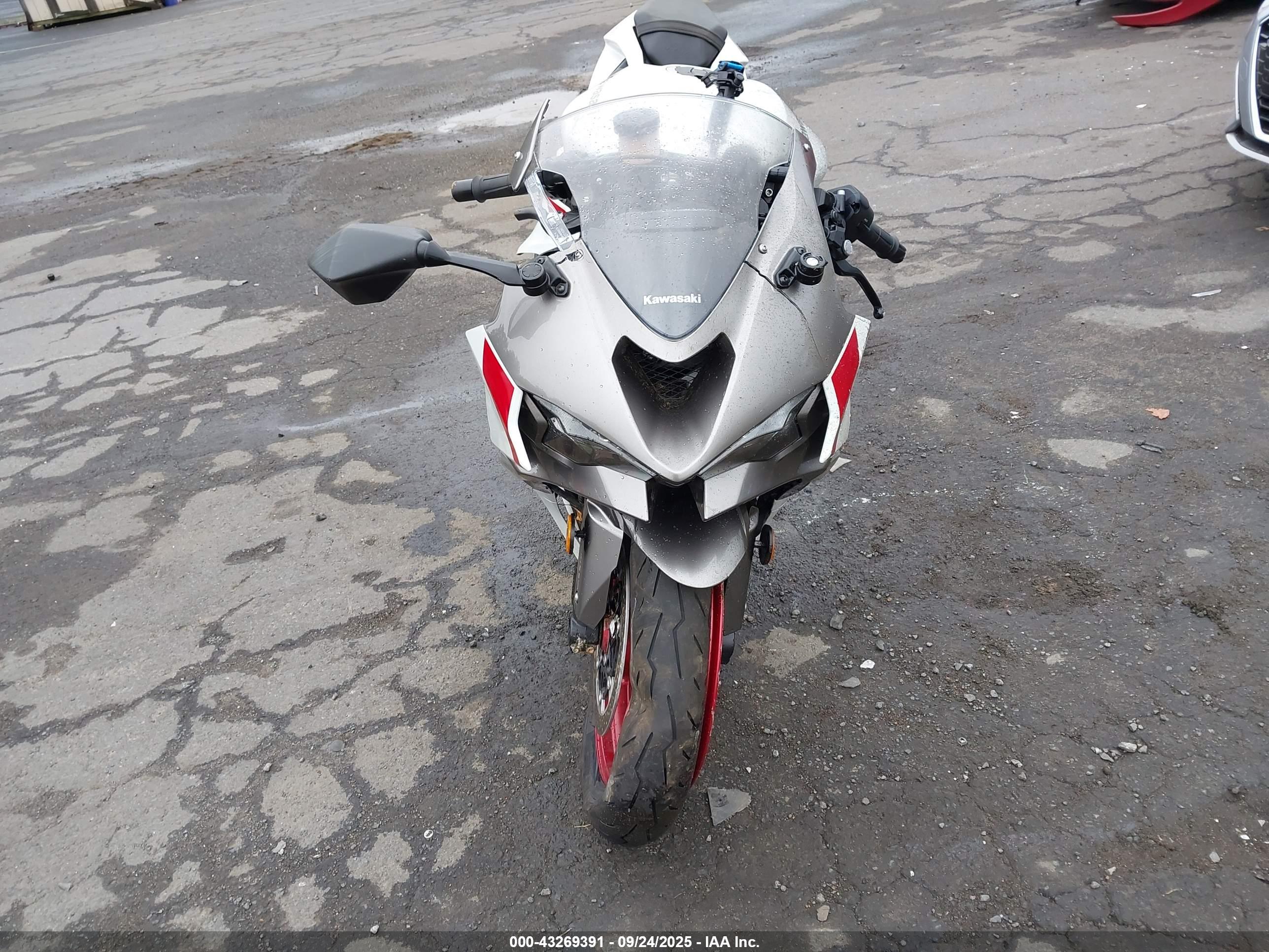 KAWASAKI ZX636 image 5