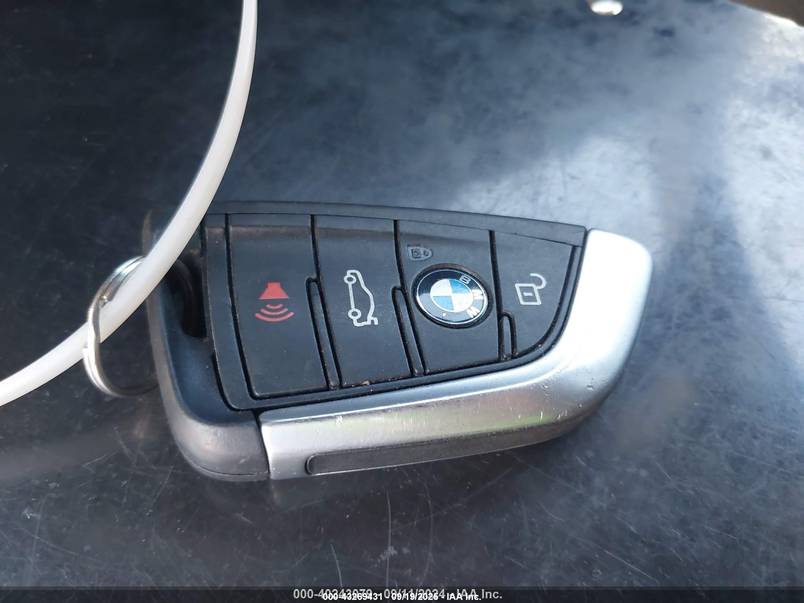 BMW X4 image 11