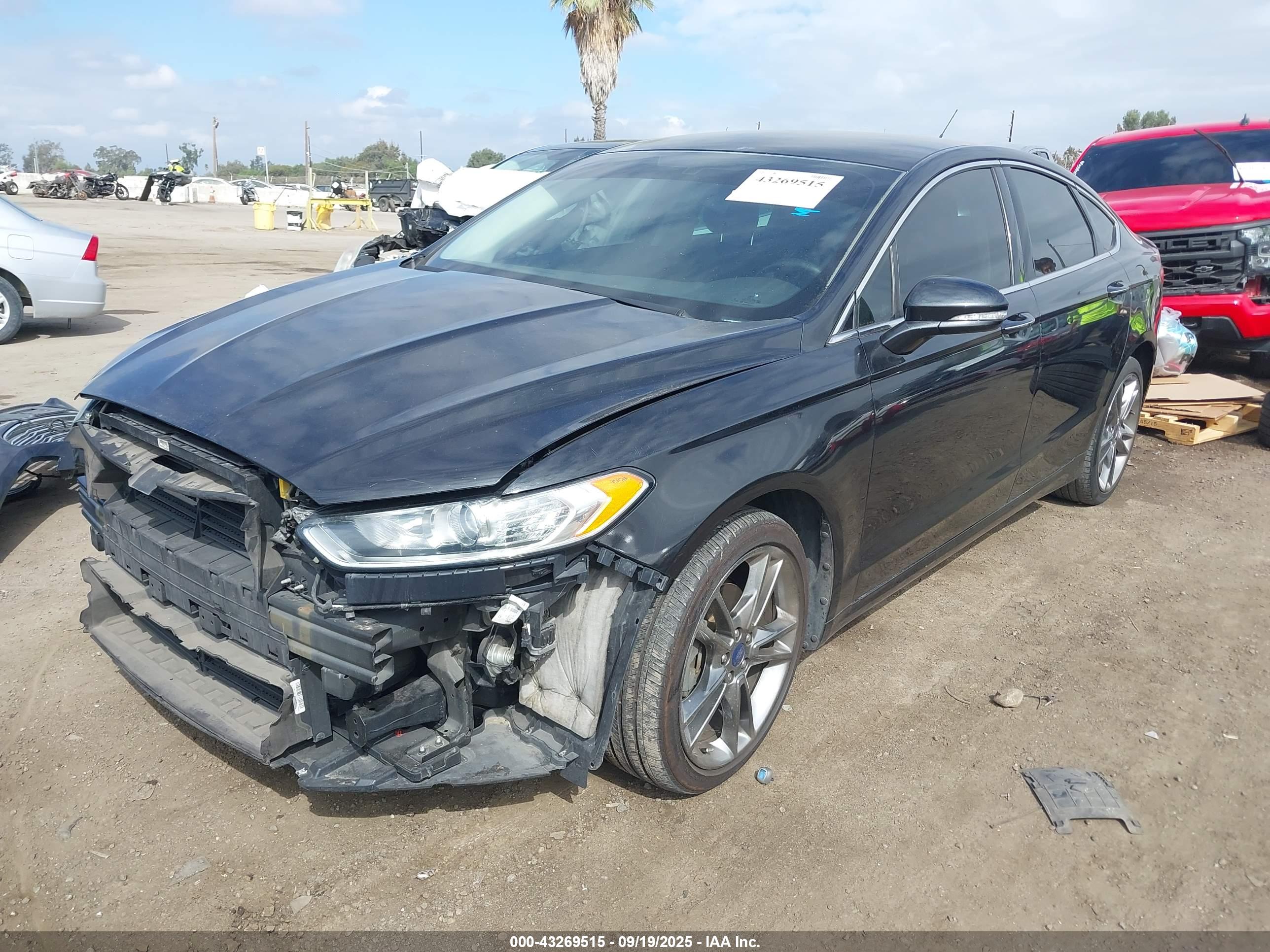 FORD FUSION image 2