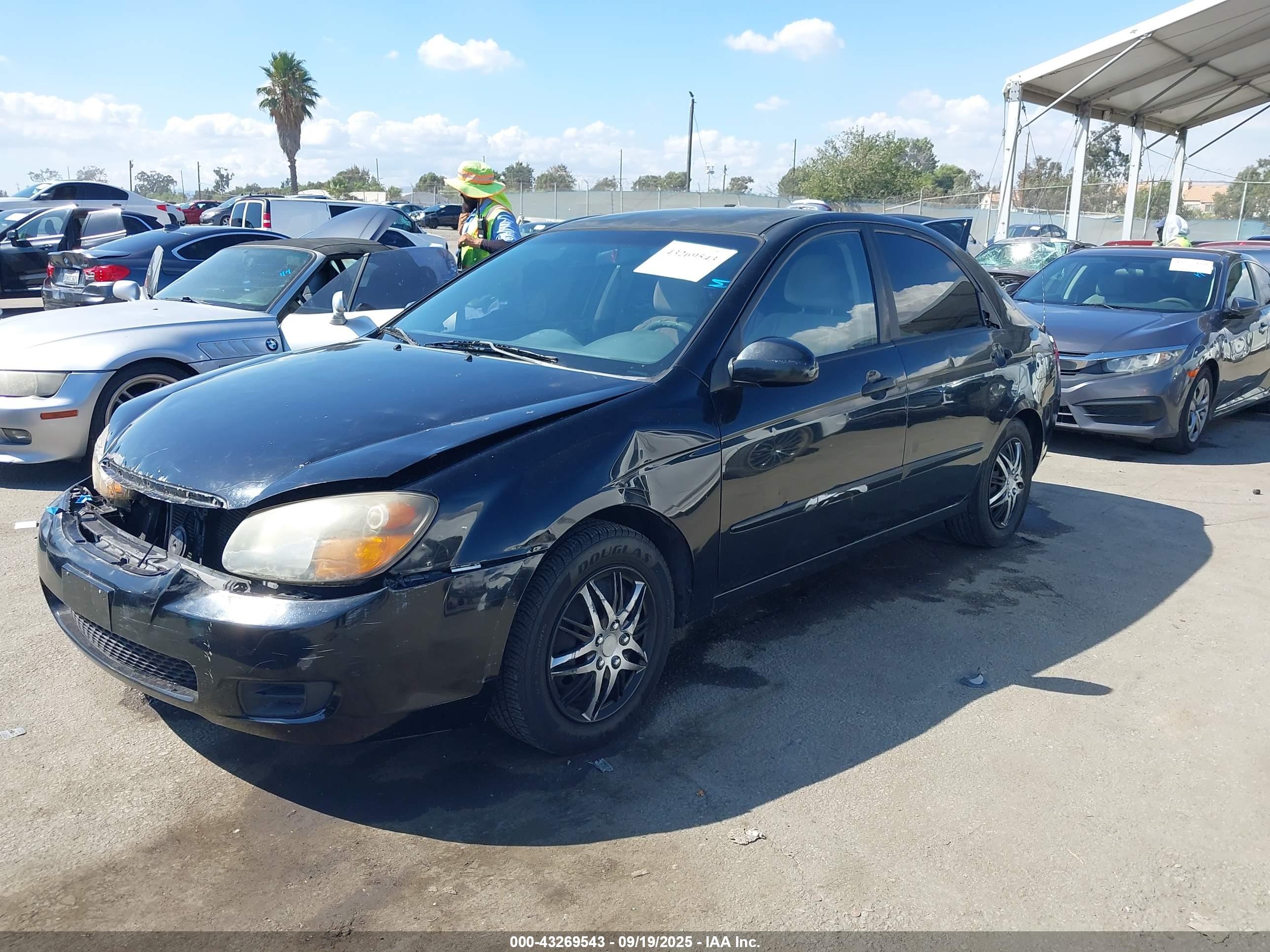 KIA SPECTRA image 2