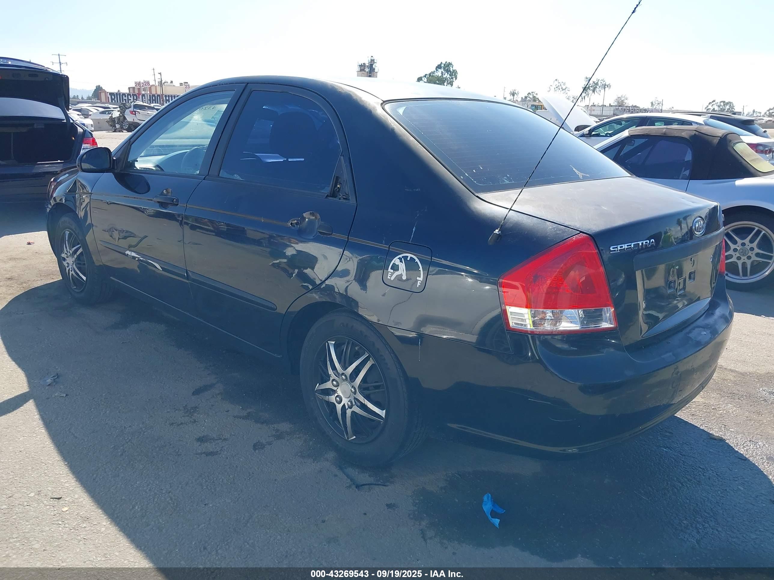 KIA SPECTRA image 3