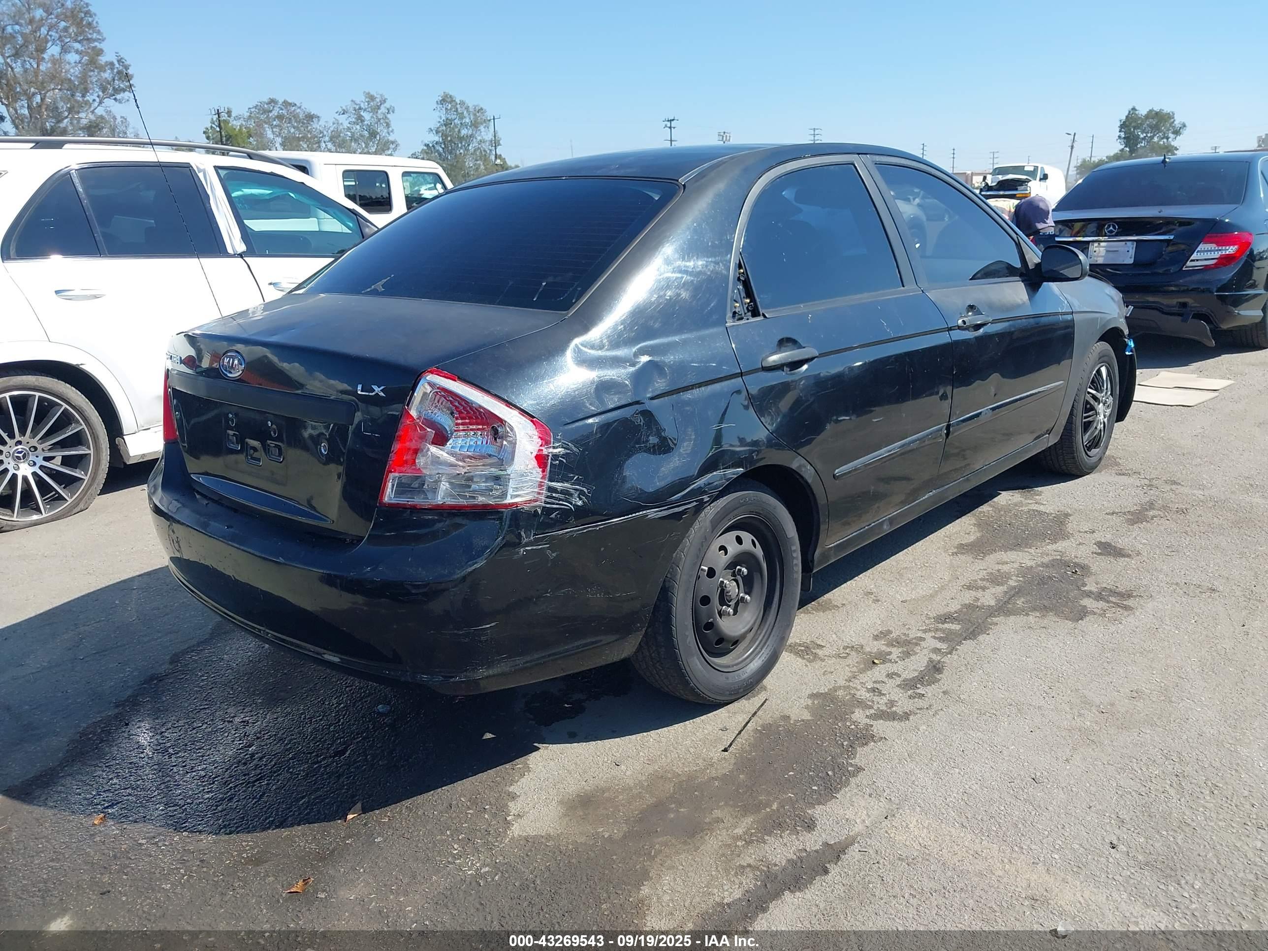 KIA SPECTRA image 4