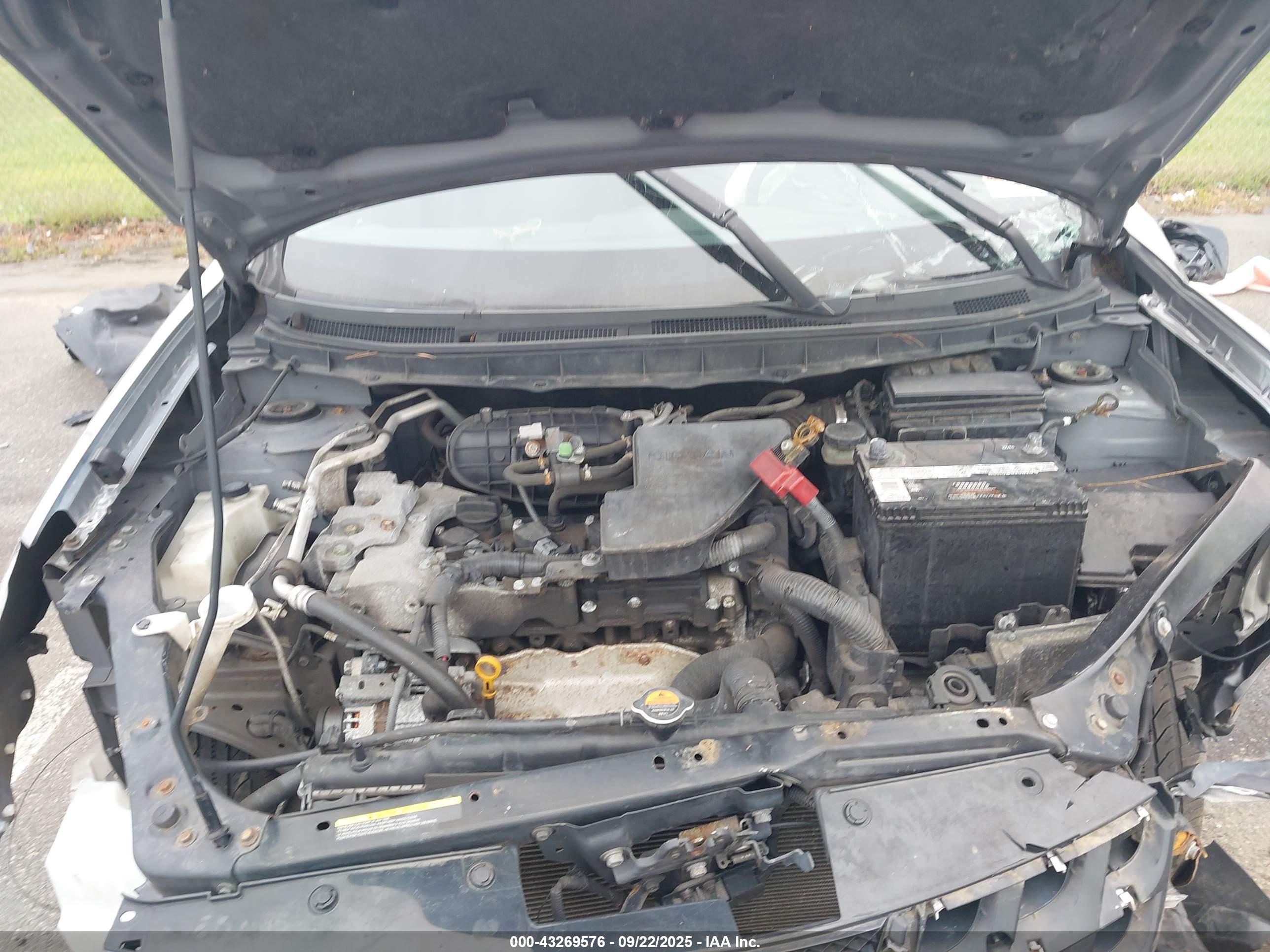NISSAN ROGUE image 10