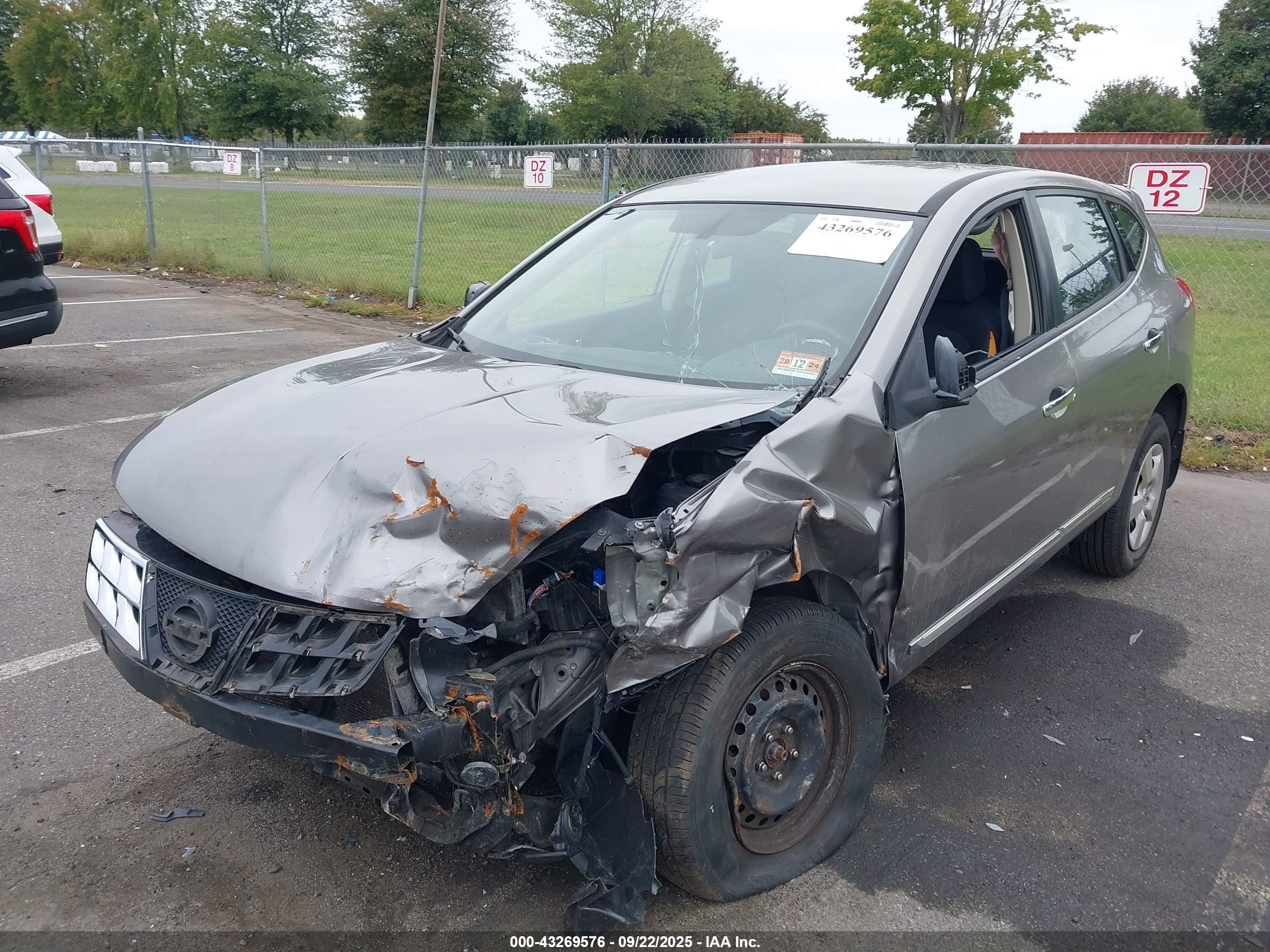 NISSAN ROGUE image 6