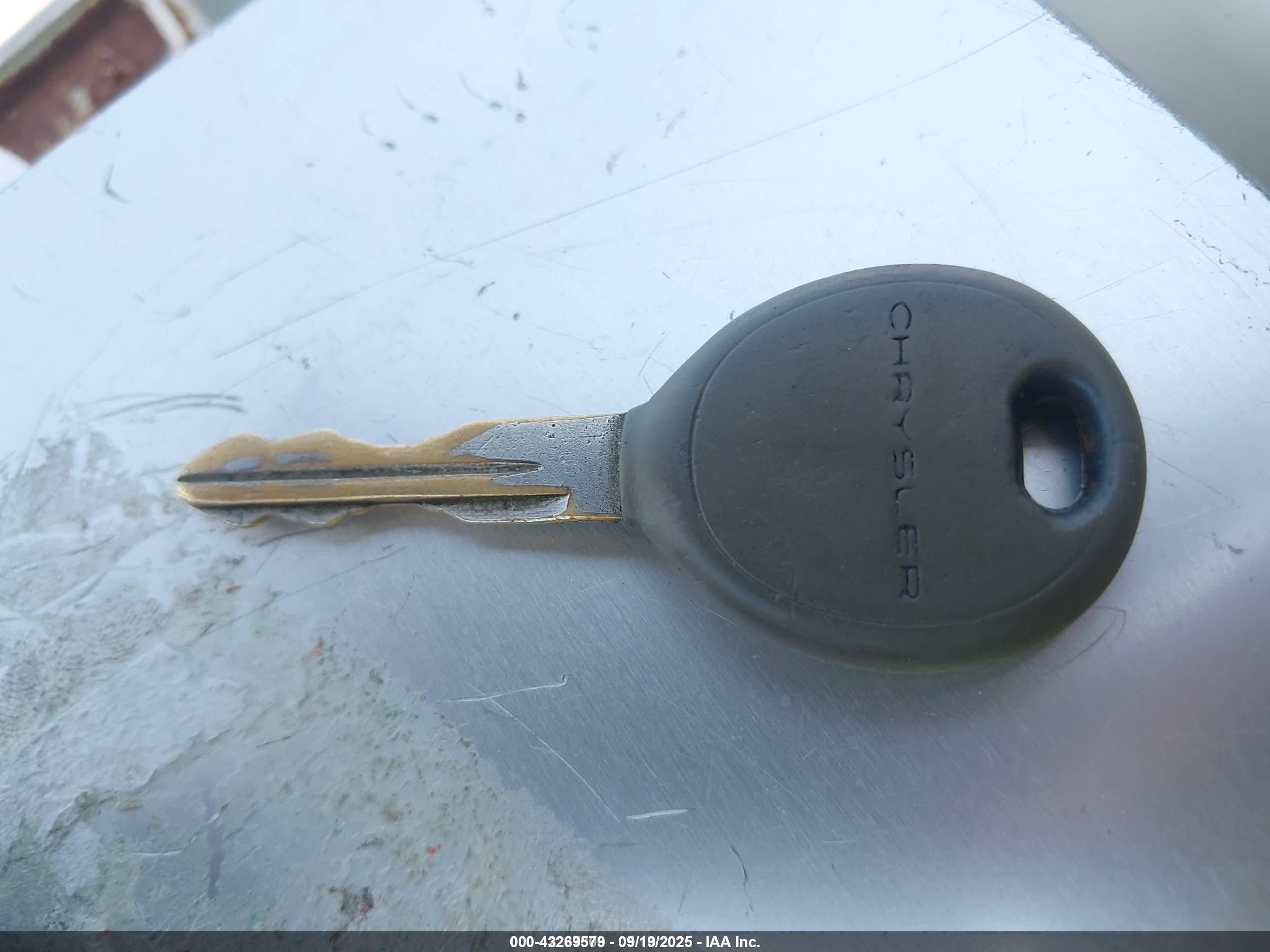 CHRYSLER SEBRING image 11