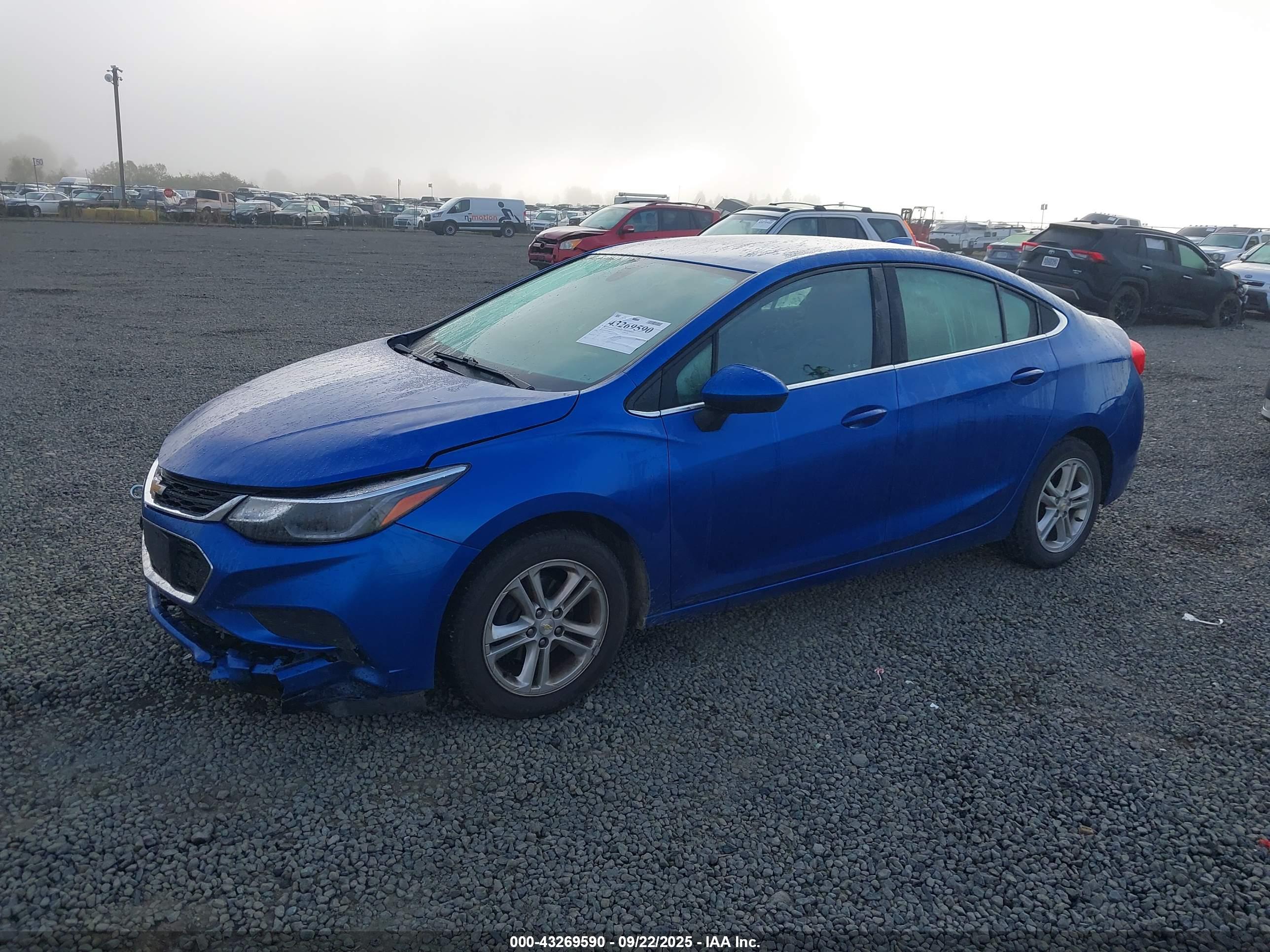 CHEVROLET CRUZE image 2