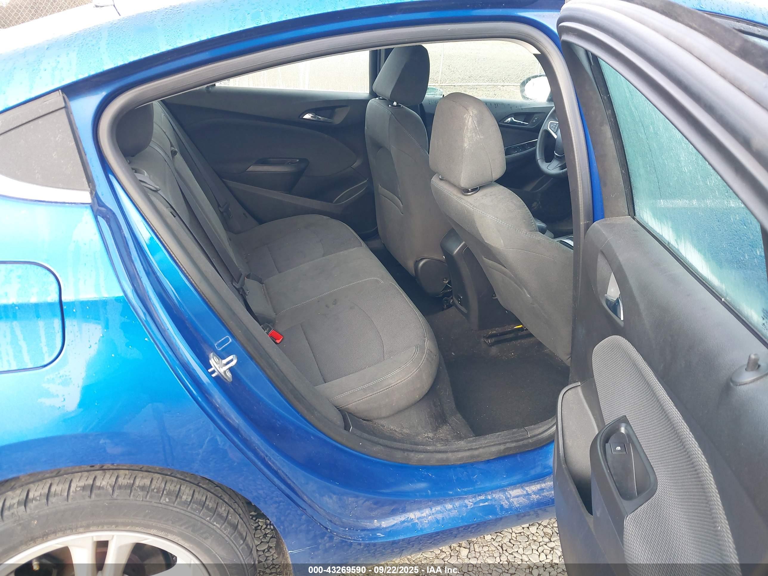CHEVROLET CRUZE image 8
