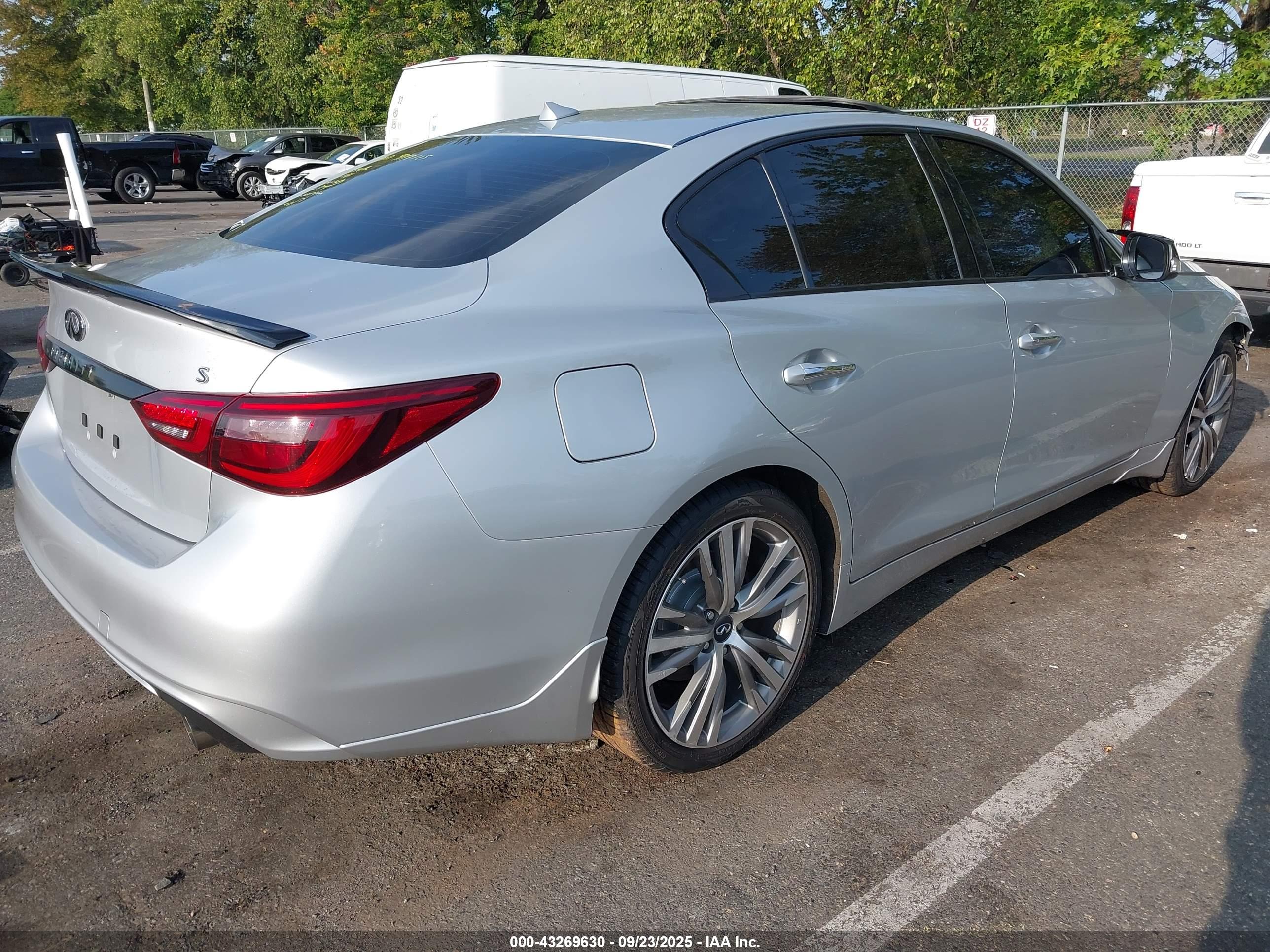 INFINITI Q50 image 4