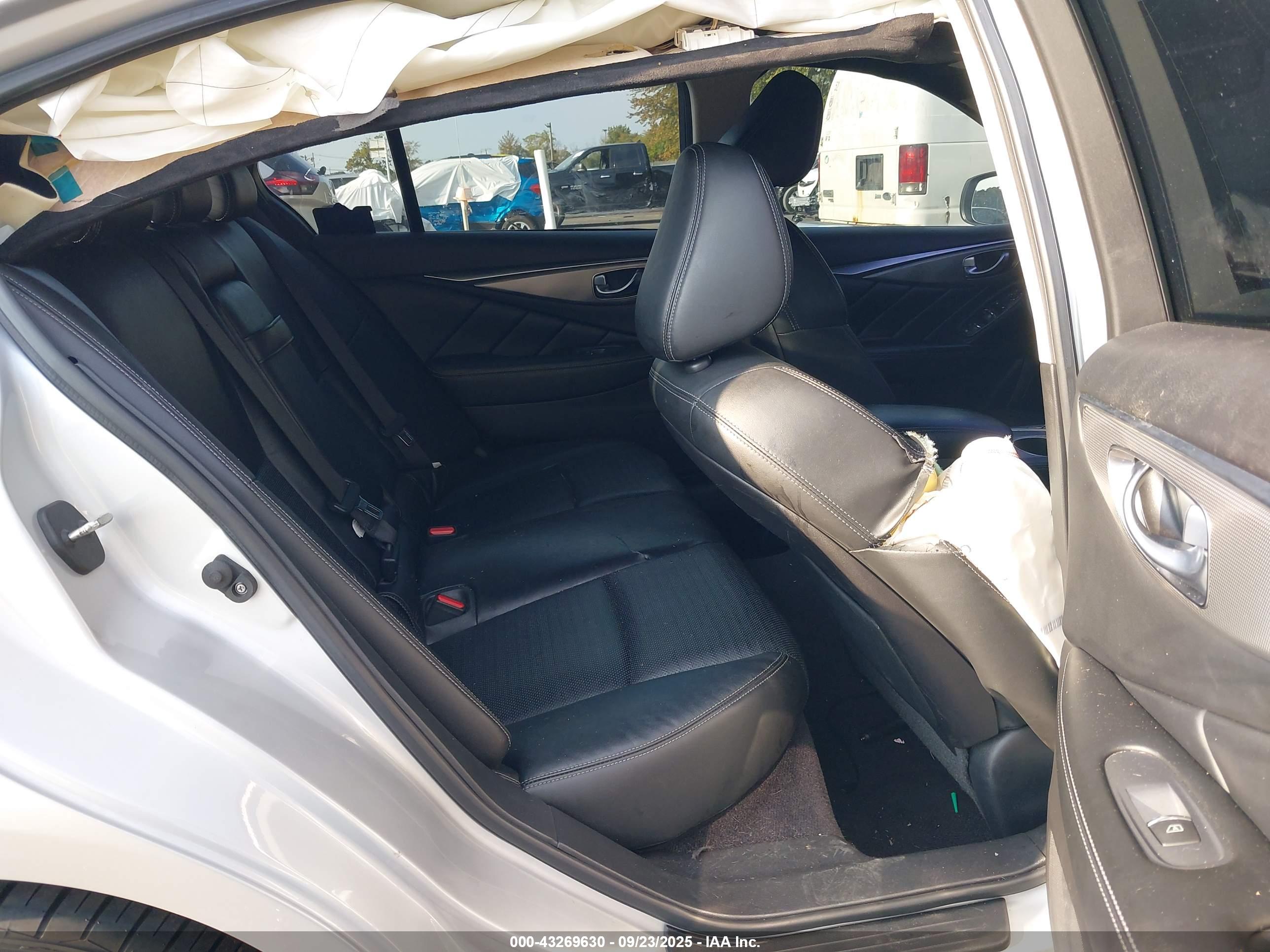 INFINITI Q50 image 8