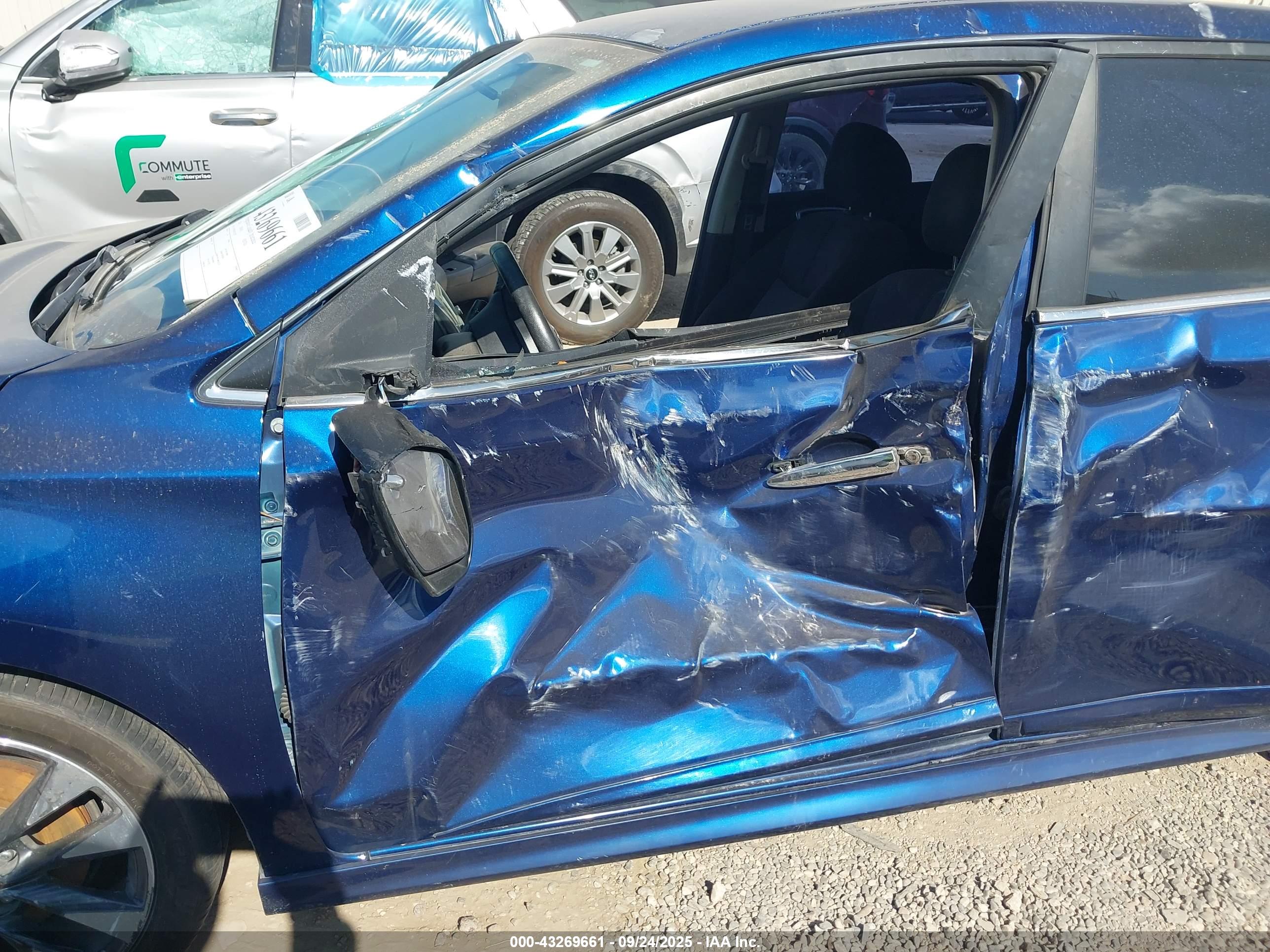 NISSAN SENTRA image 6