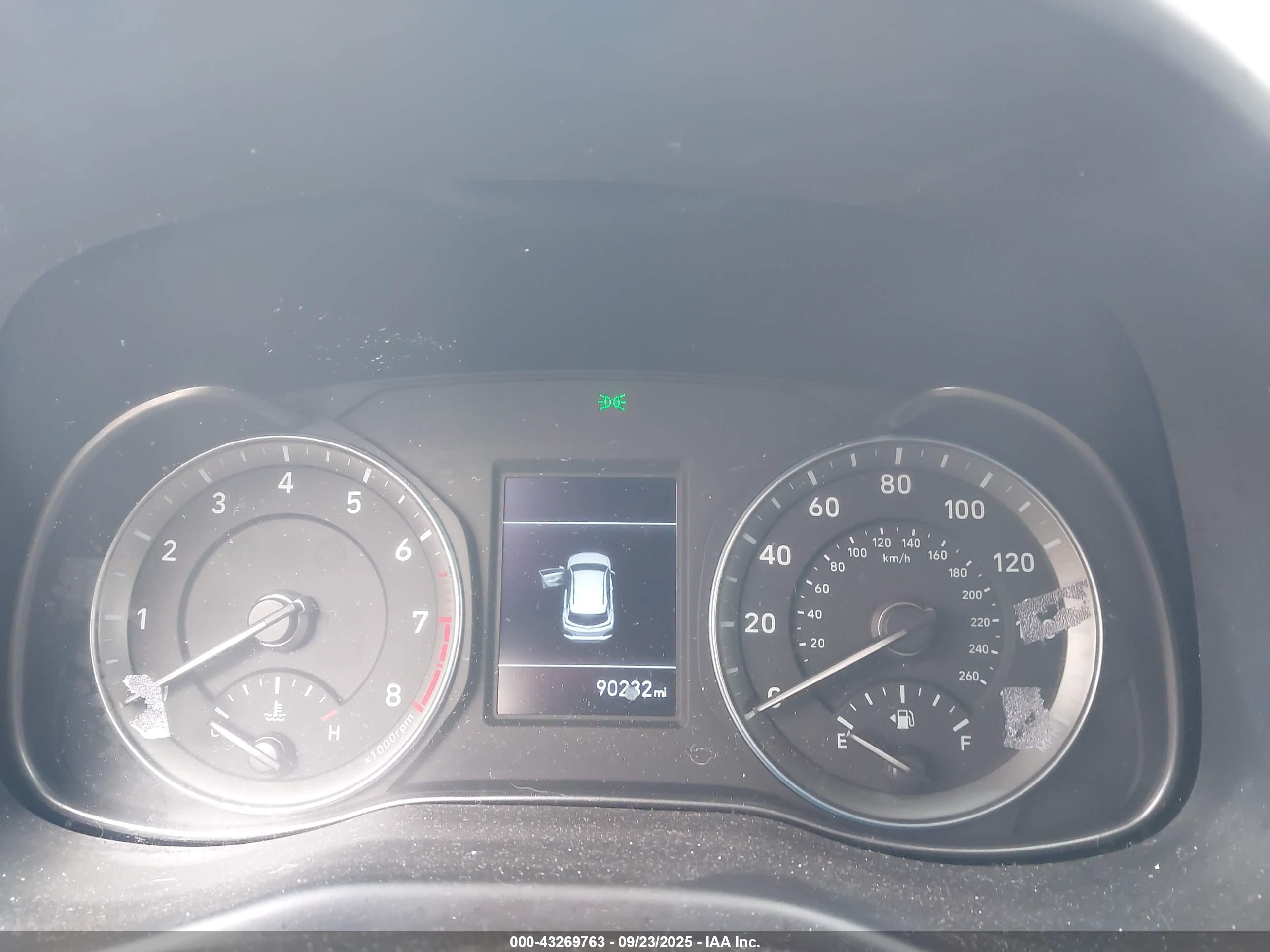 HYUNDAI KONA image 7