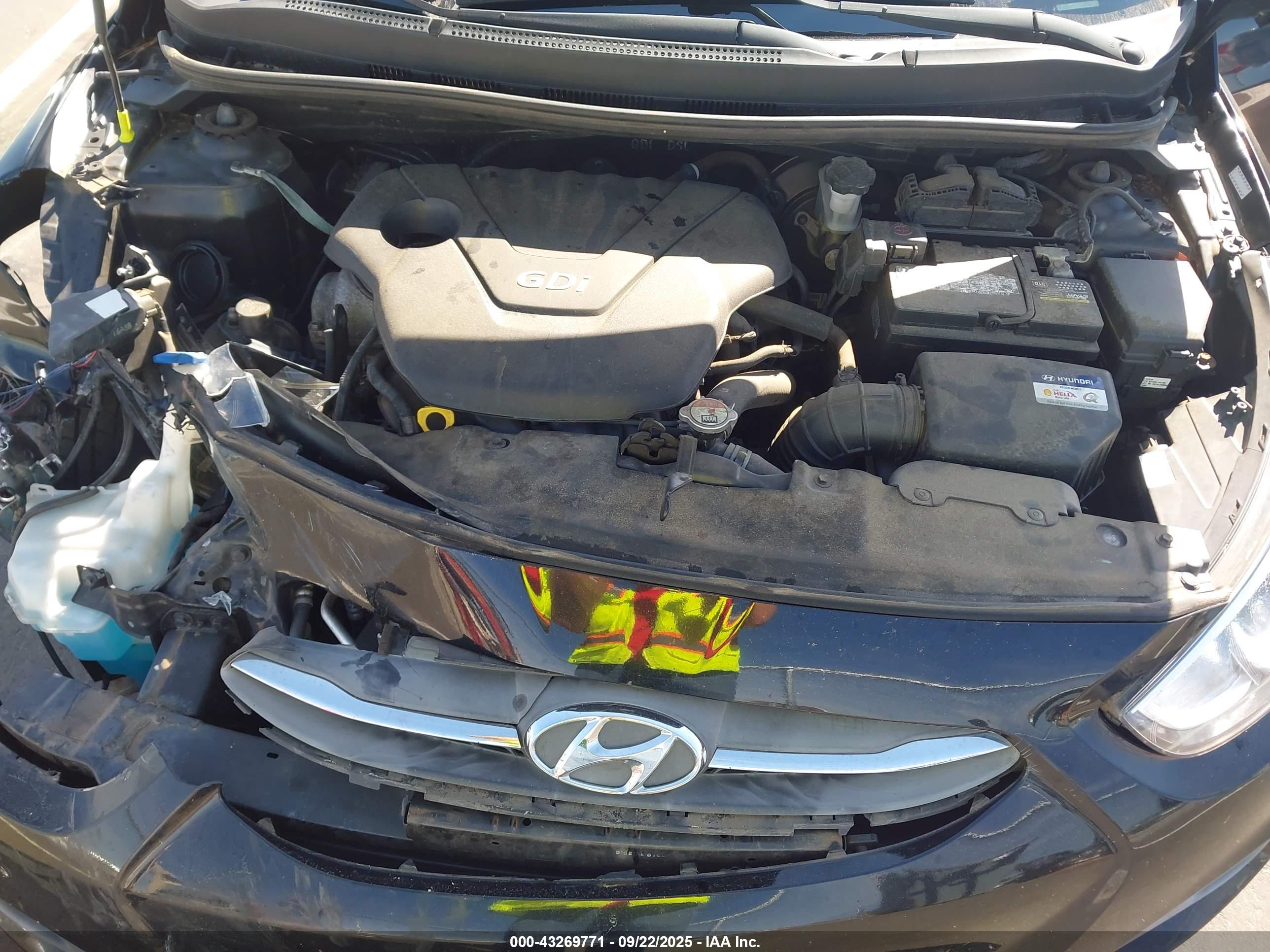 HYUNDAI ACCENT image 10