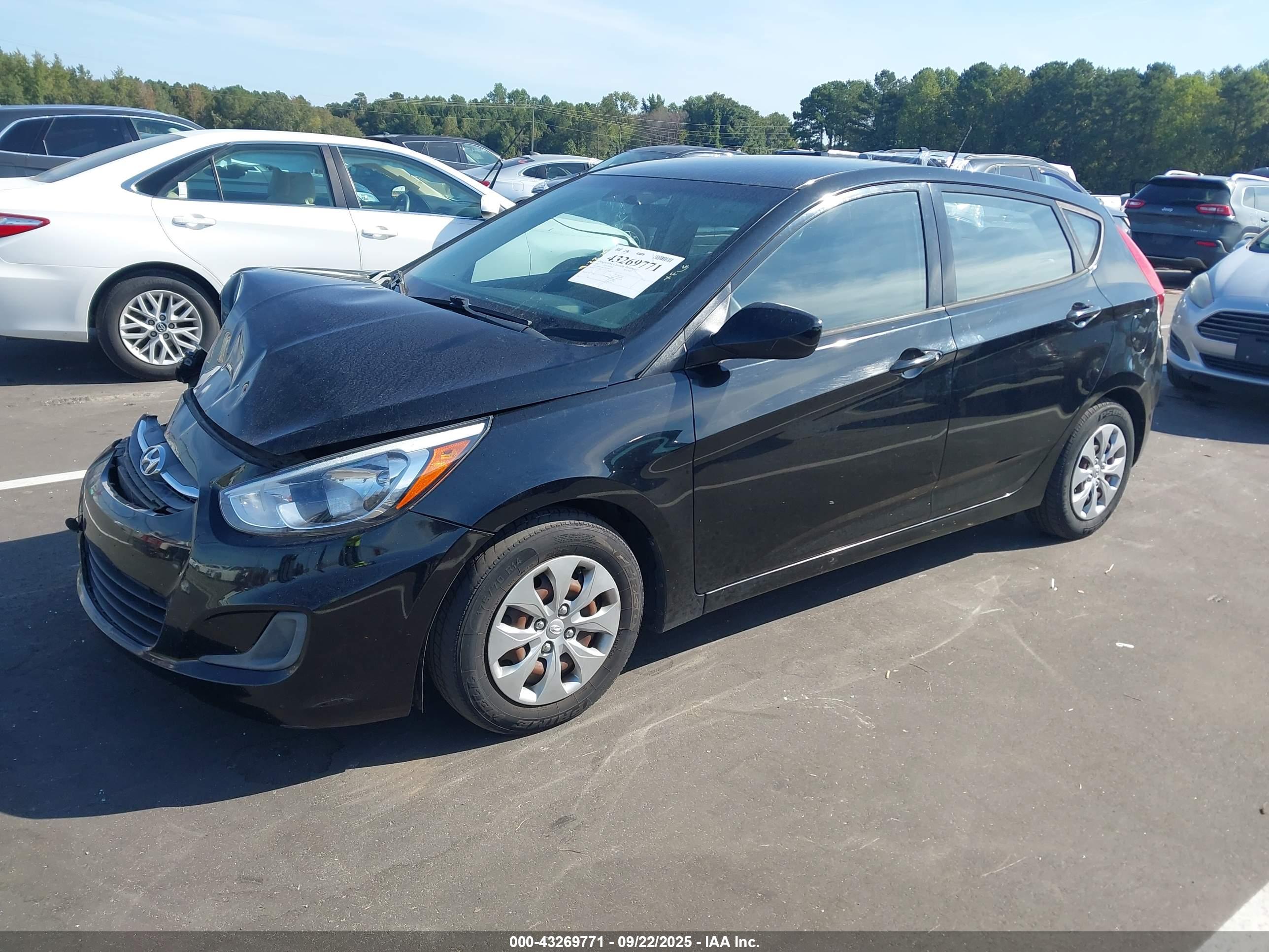 HYUNDAI ACCENT image 2
