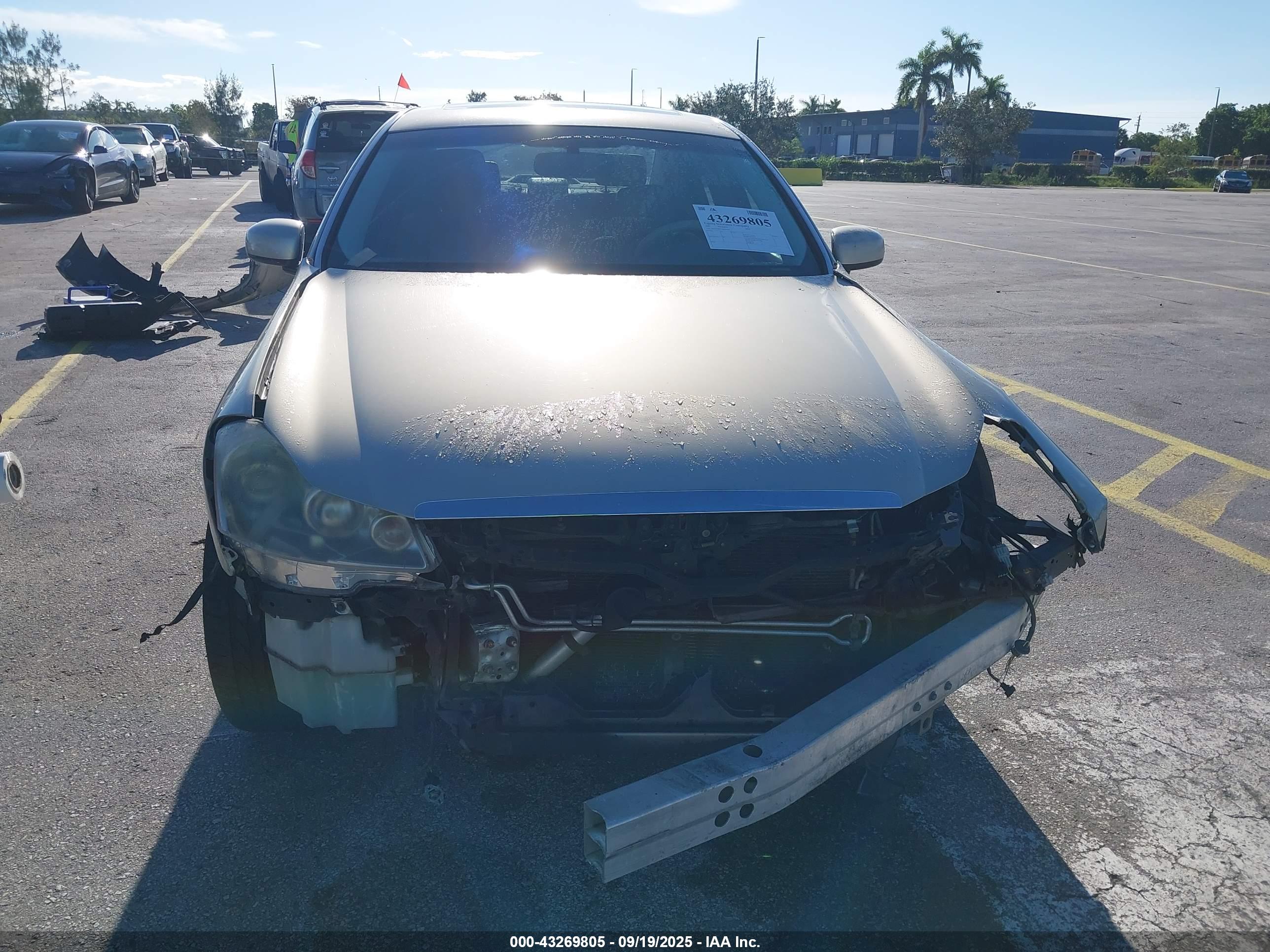 INFINITI M35 image 6