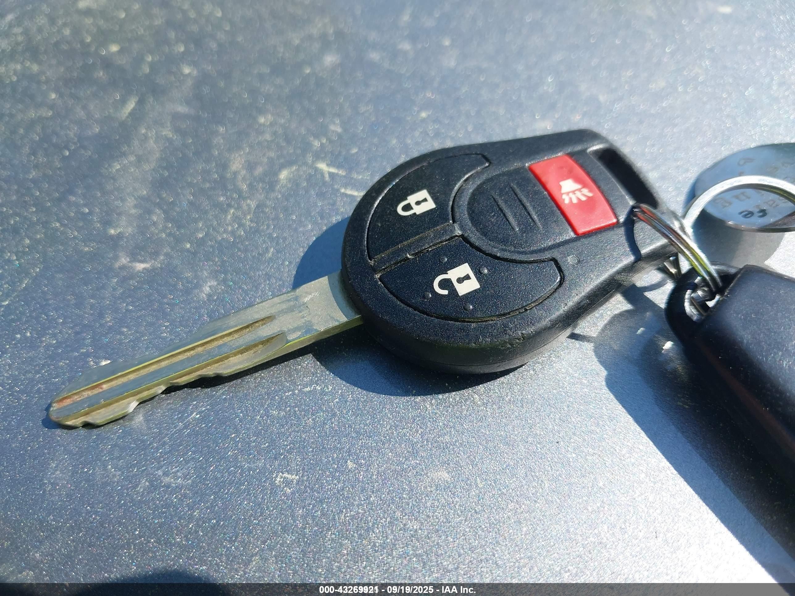 NISSAN ROGUE image 11