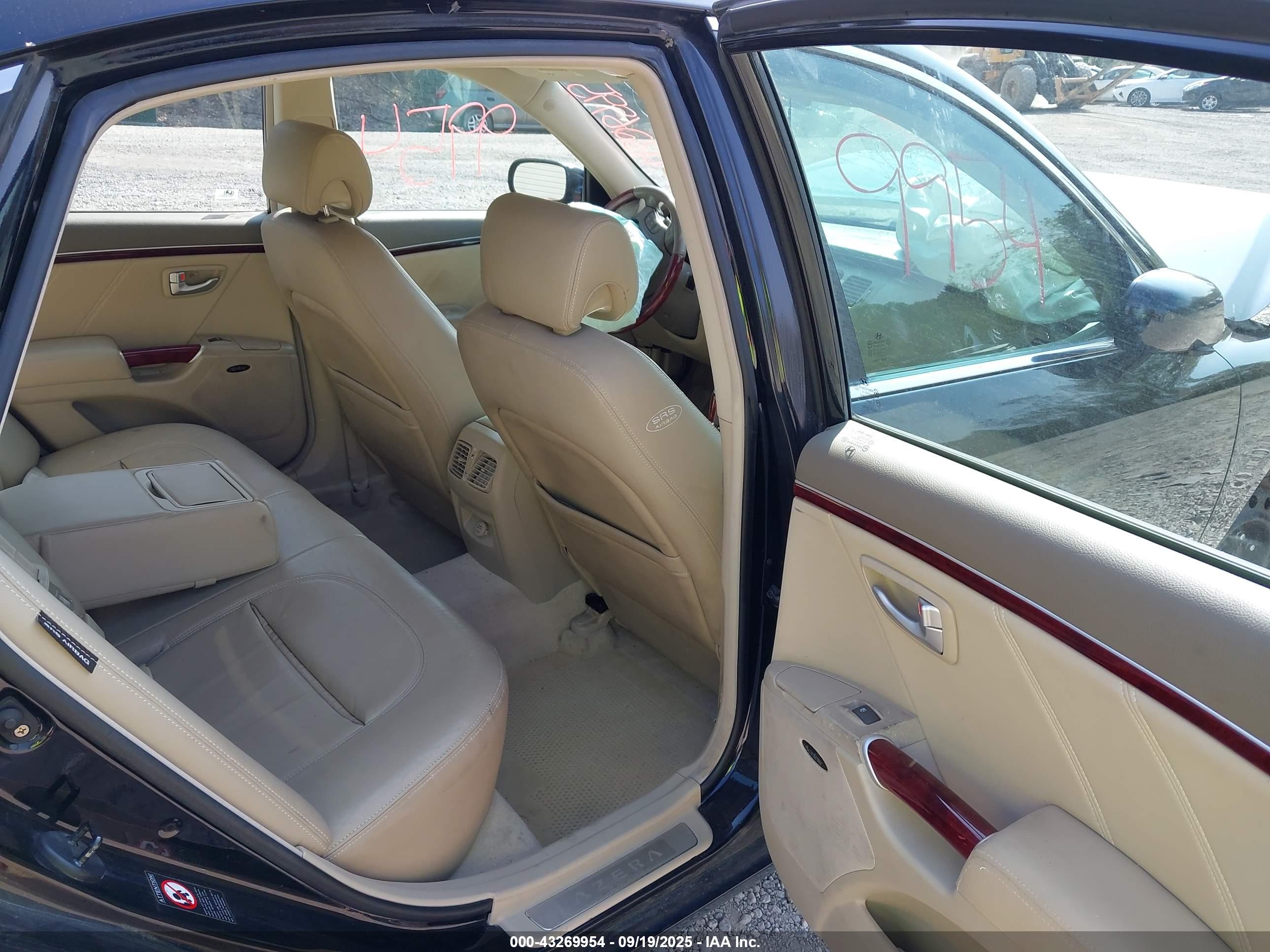 HYUNDAI AZERA image 8