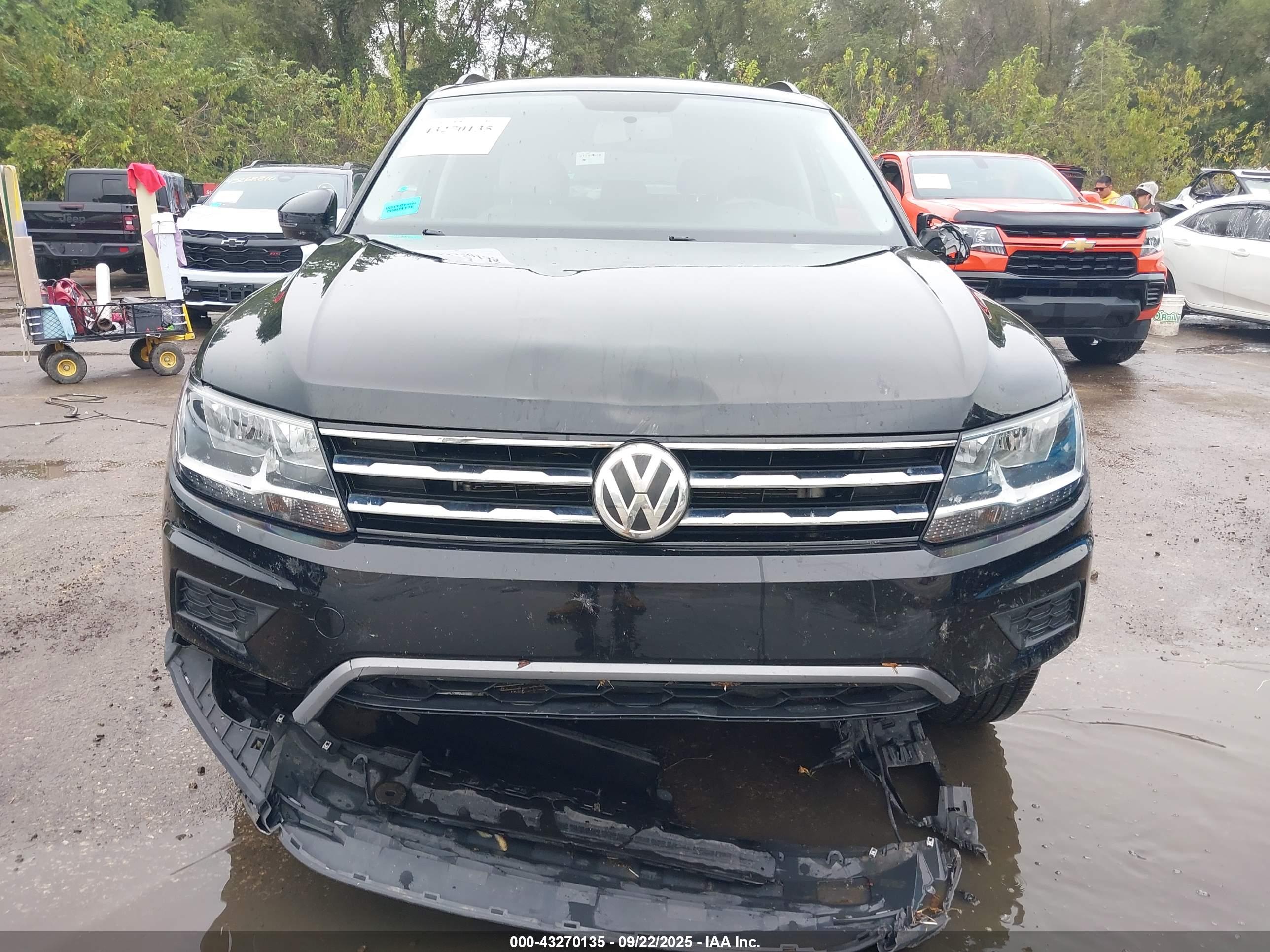 VOLKSWAGEN TIGUAN image 6