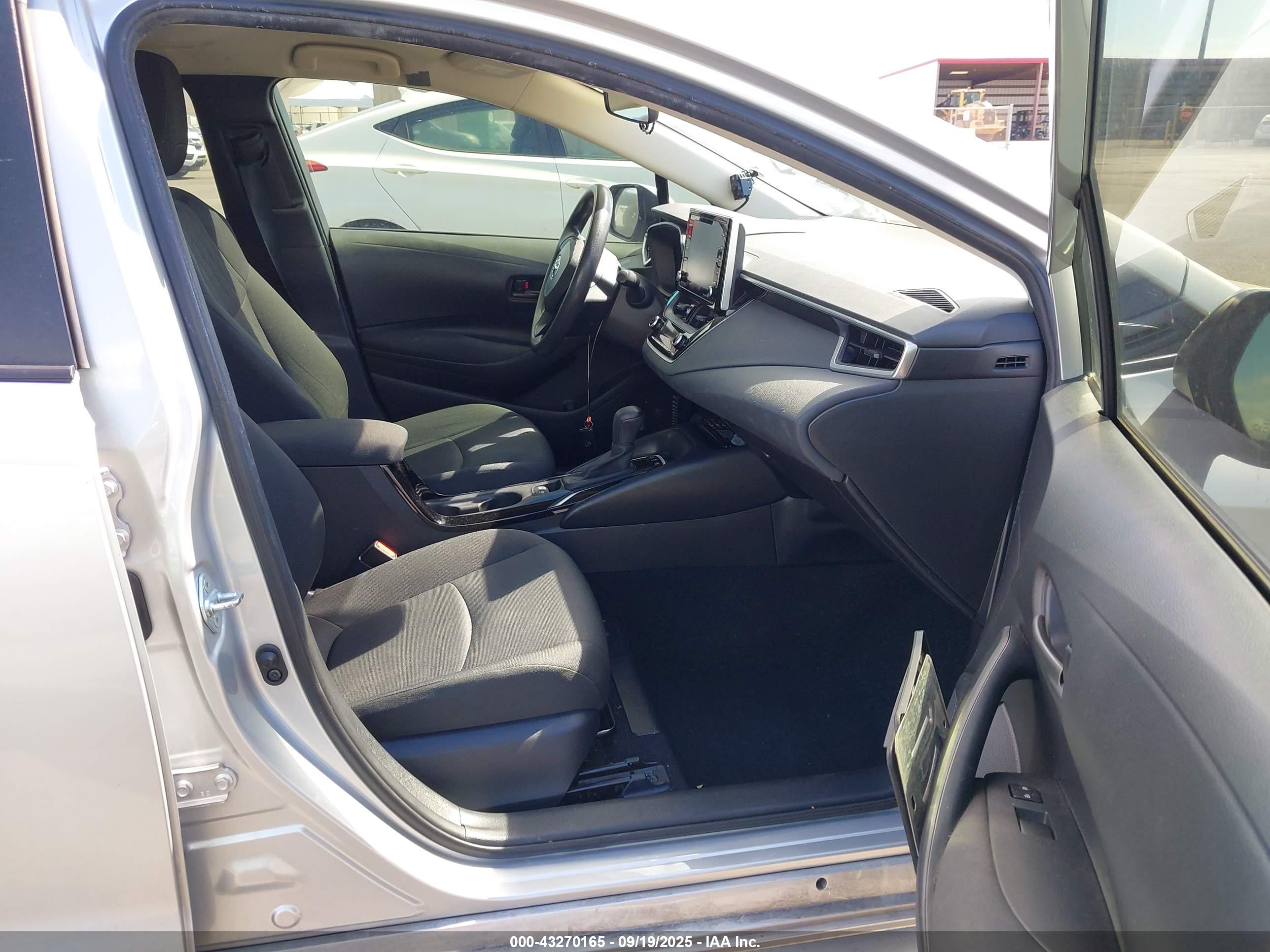 TOYOTA COROLLA image 5