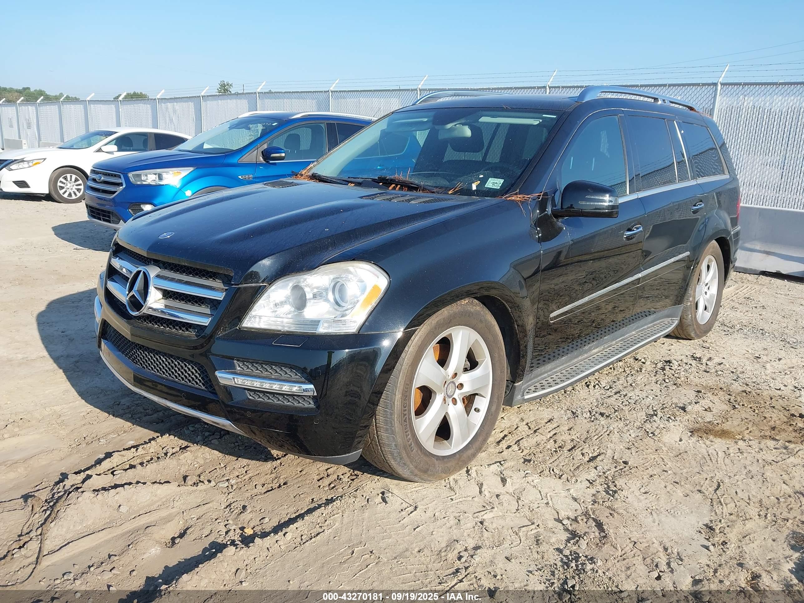 MERCEDES-BENZ GL image 2