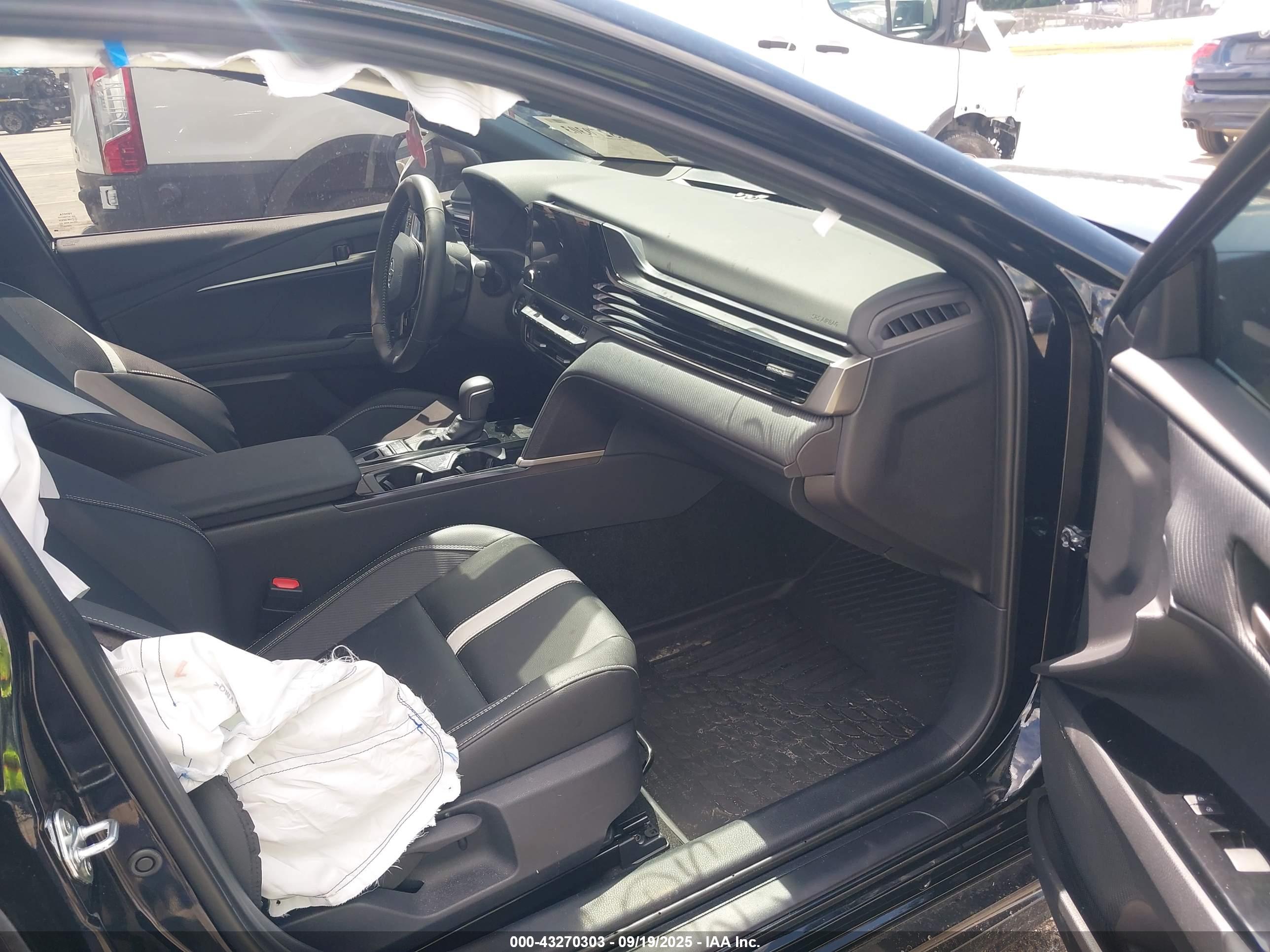 TOYOTA CAMRY image 5