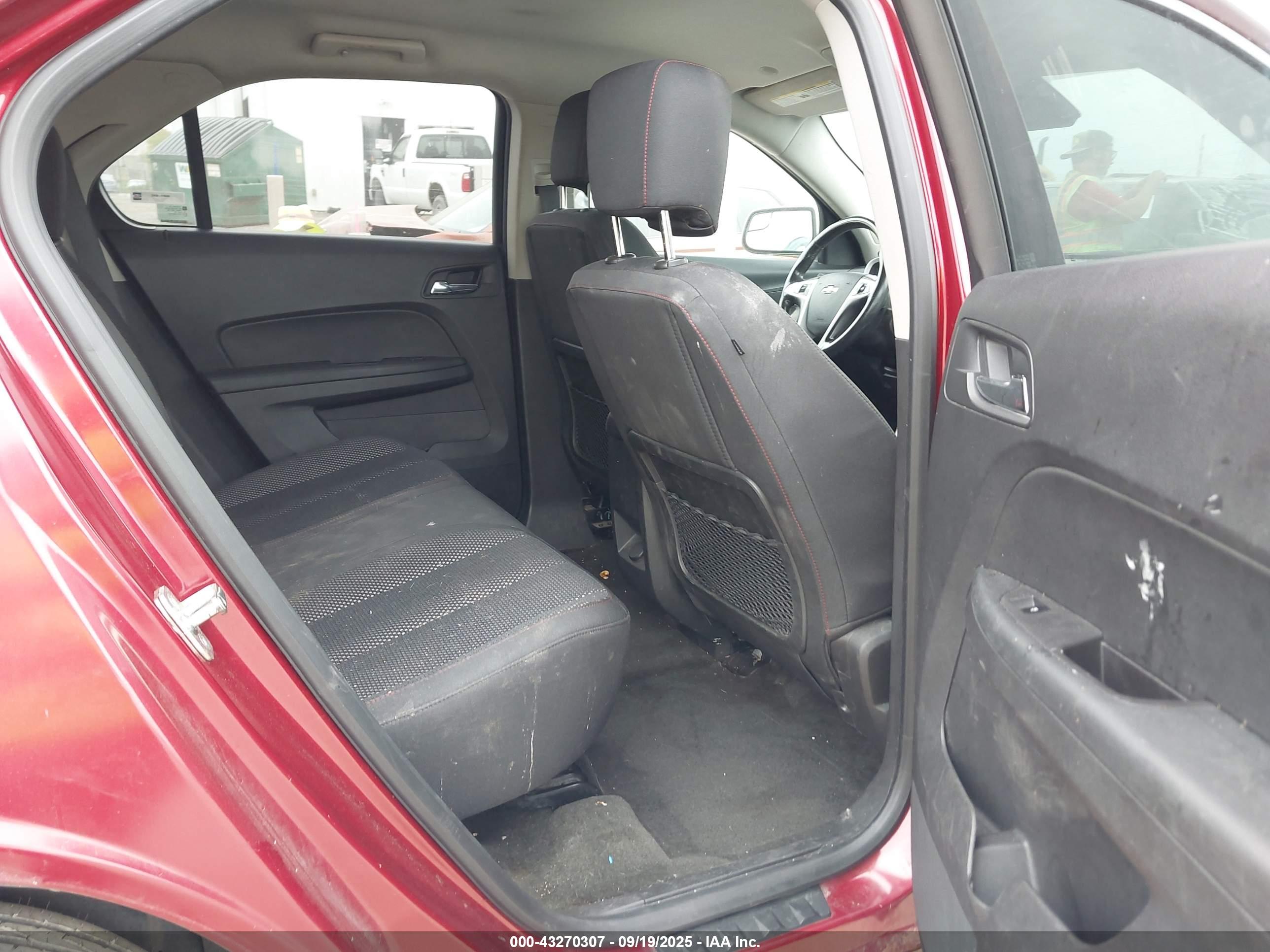 CHEVROLET EQUINOX image 8
