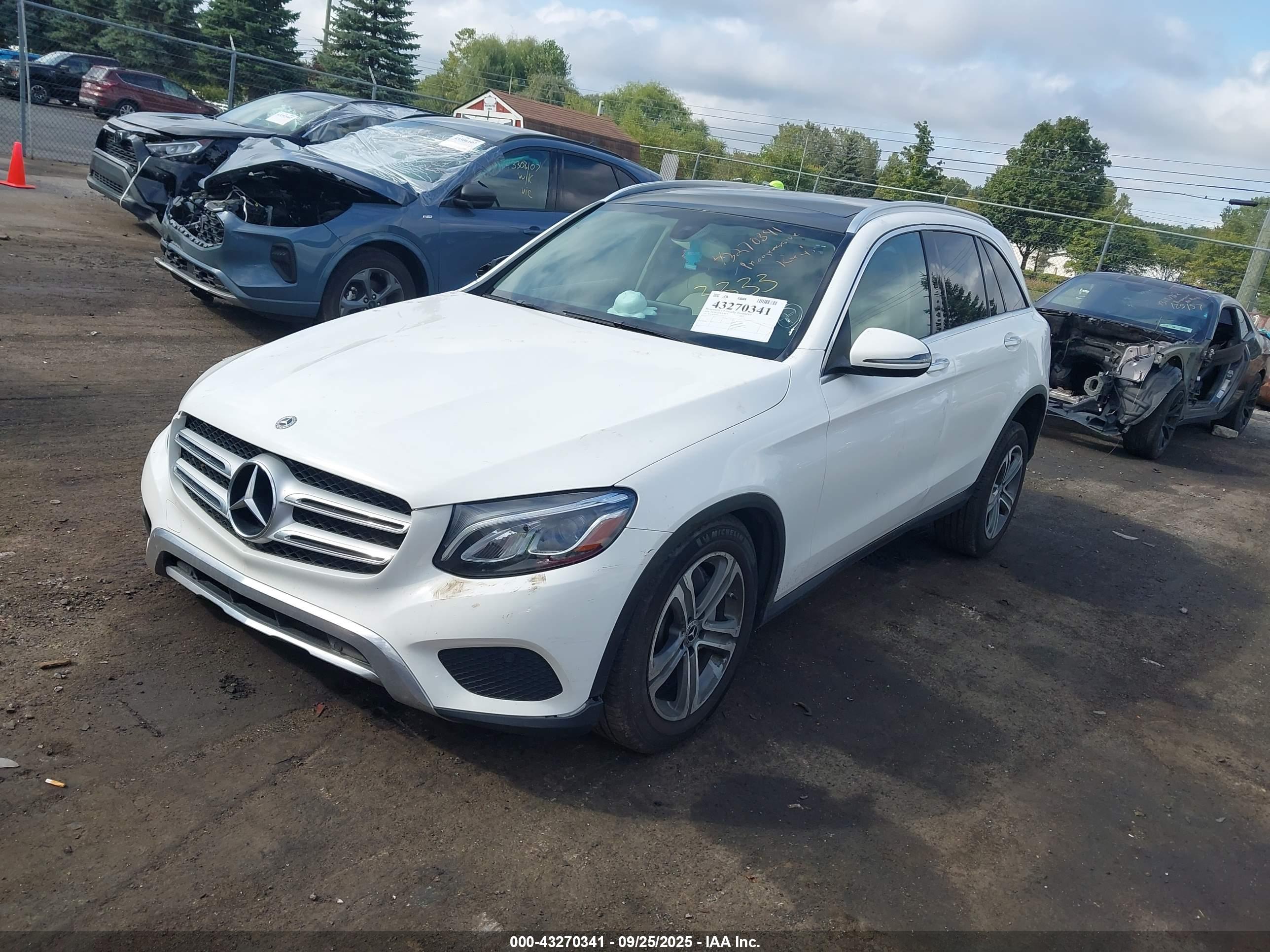MERCEDES-BENZ GLC image 2