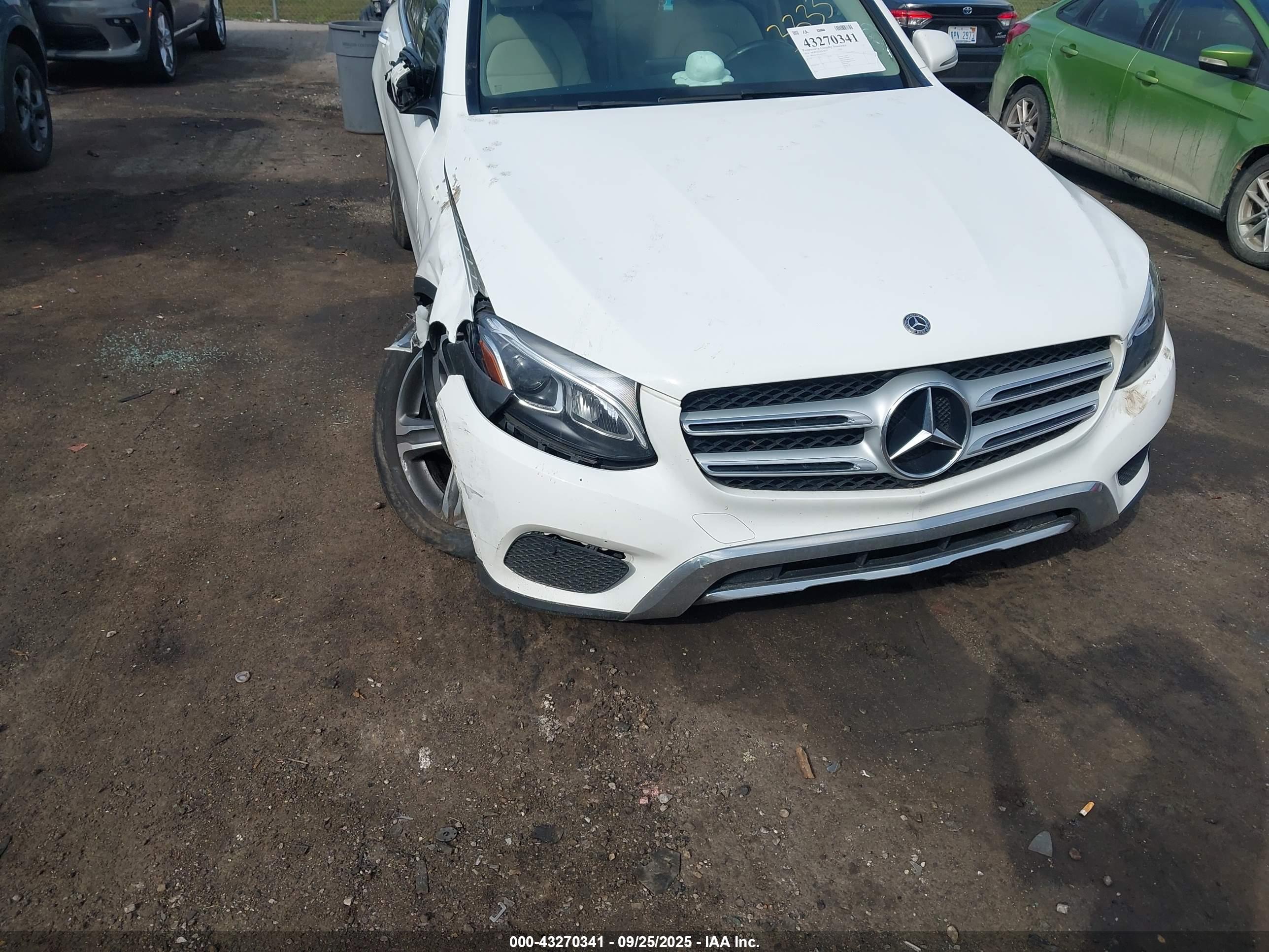 MERCEDES-BENZ GLC image 6