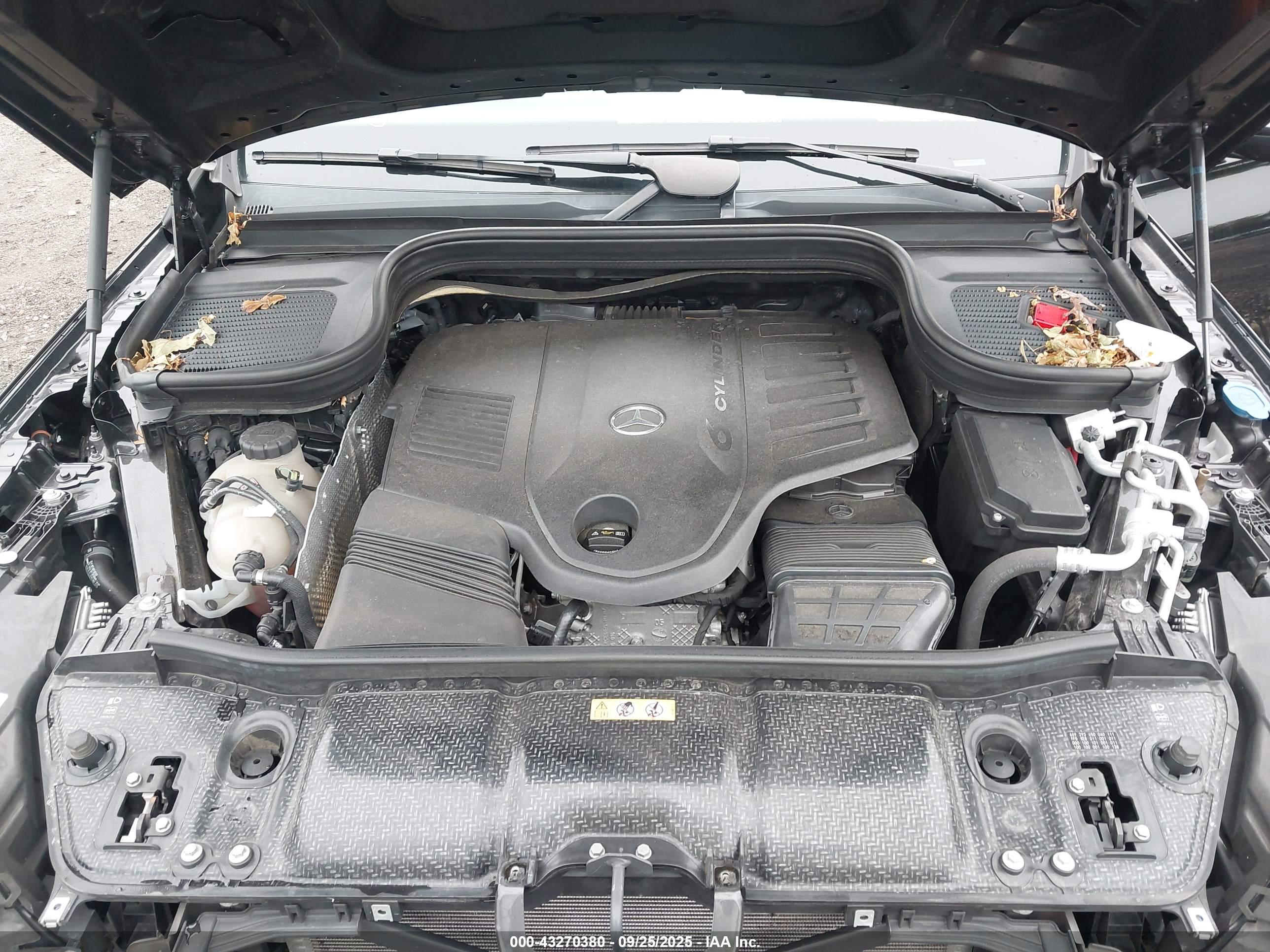MERCEDES-BENZ GLS image 10