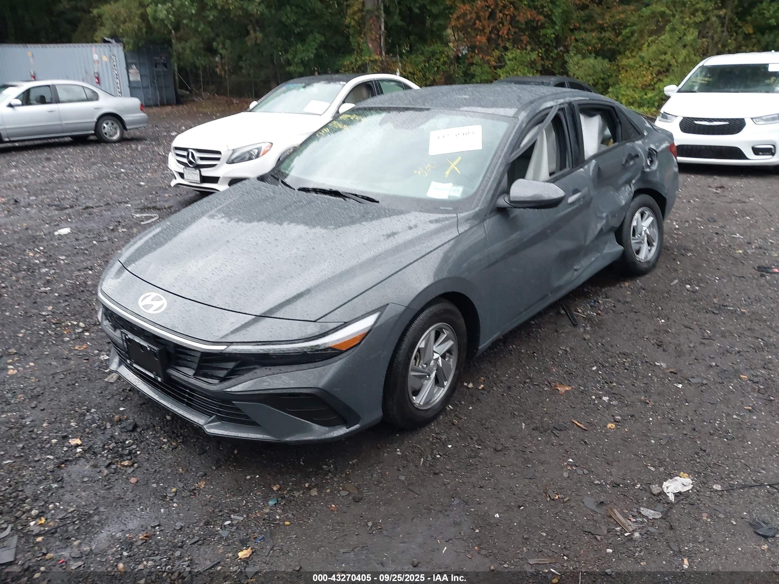 HYUNDAI ELANTRA image 2