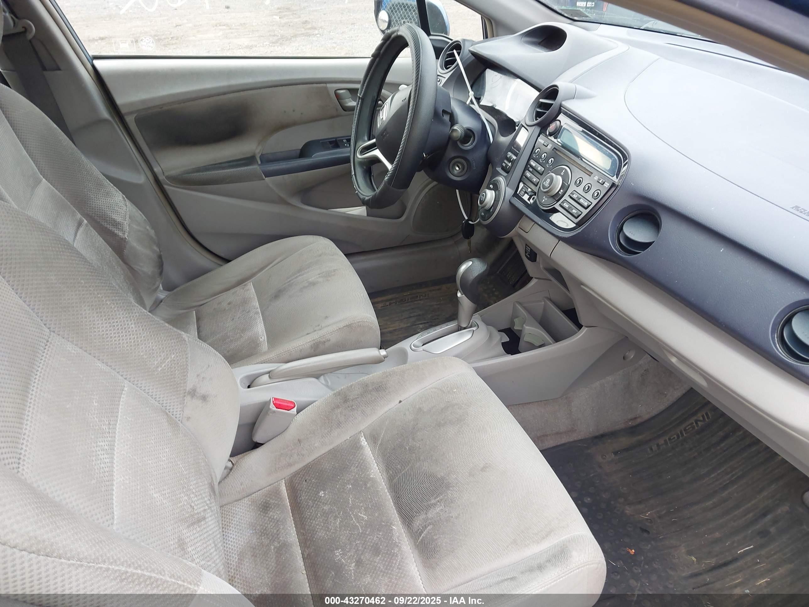 HONDA INSIGHT image 5