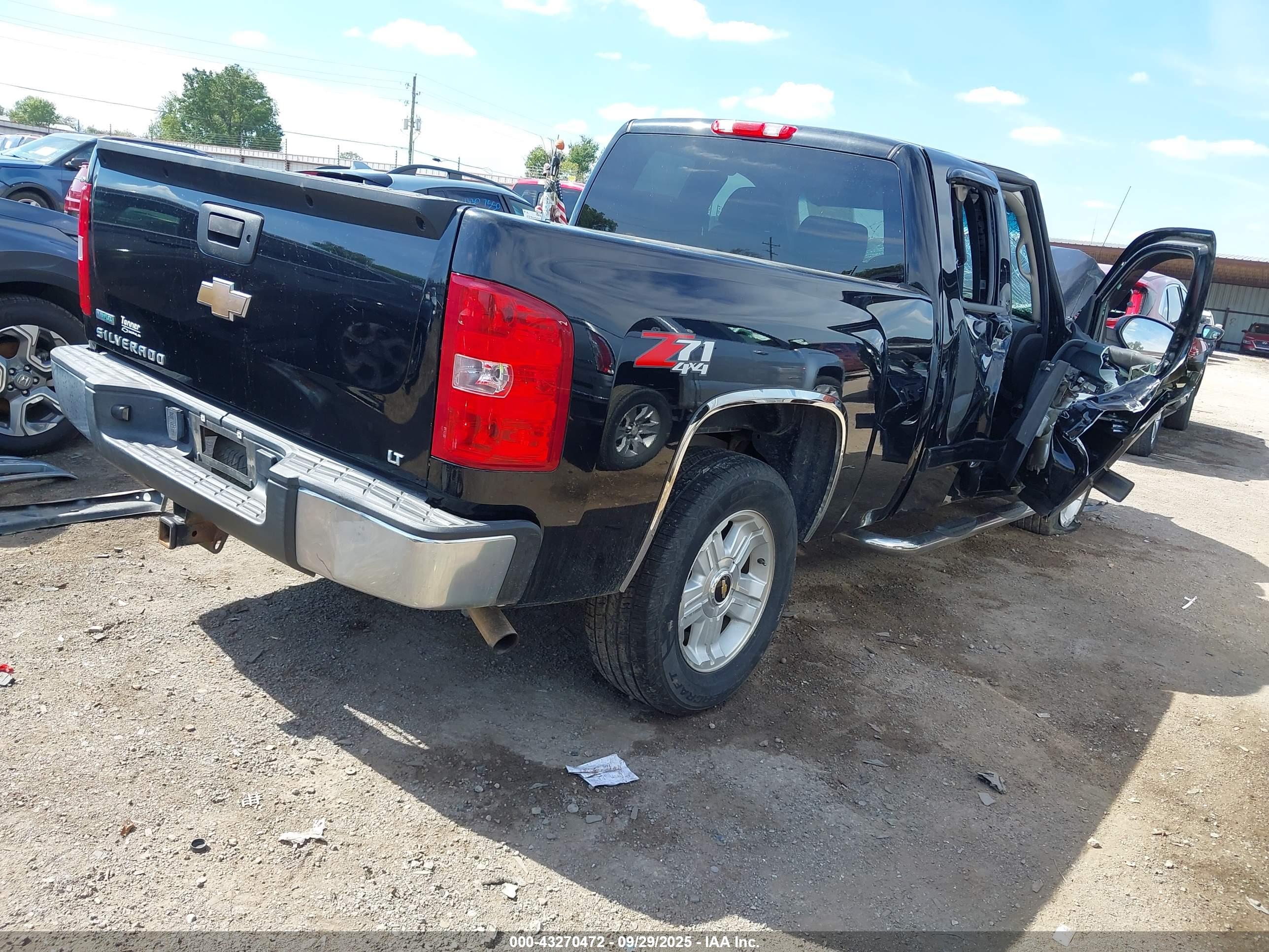 CHEVROLET SILVERADO image 4