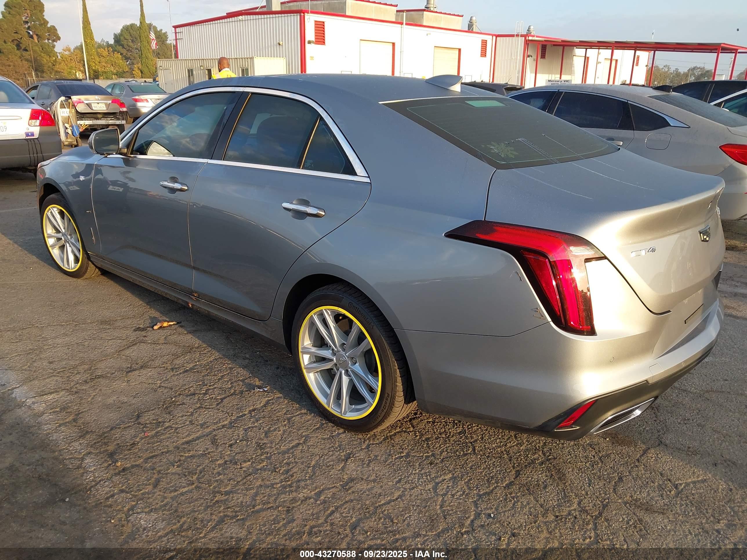CADILLAC CT4 image 3
