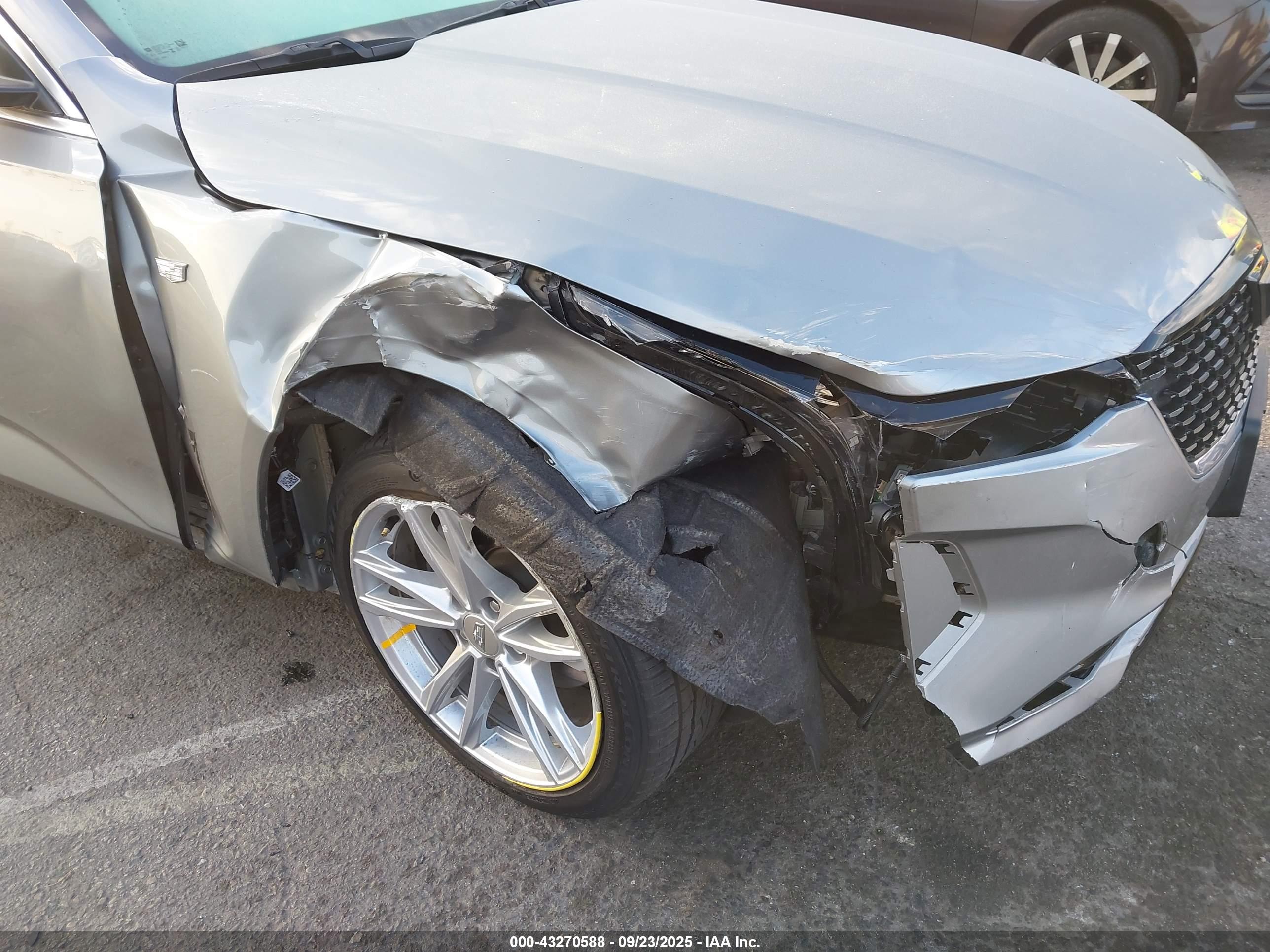 CADILLAC CT4 image 6