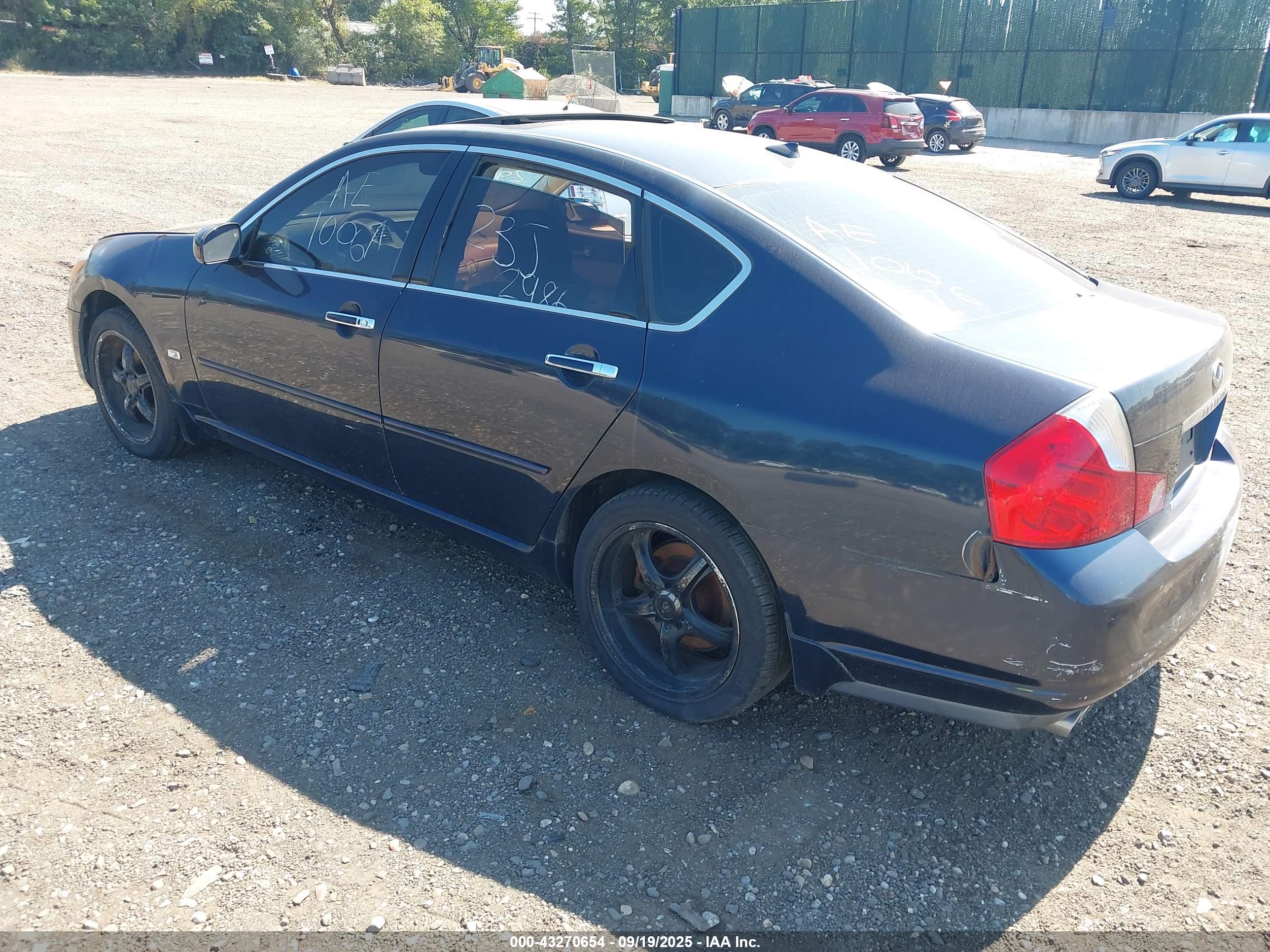 INFINITI M35X image 3