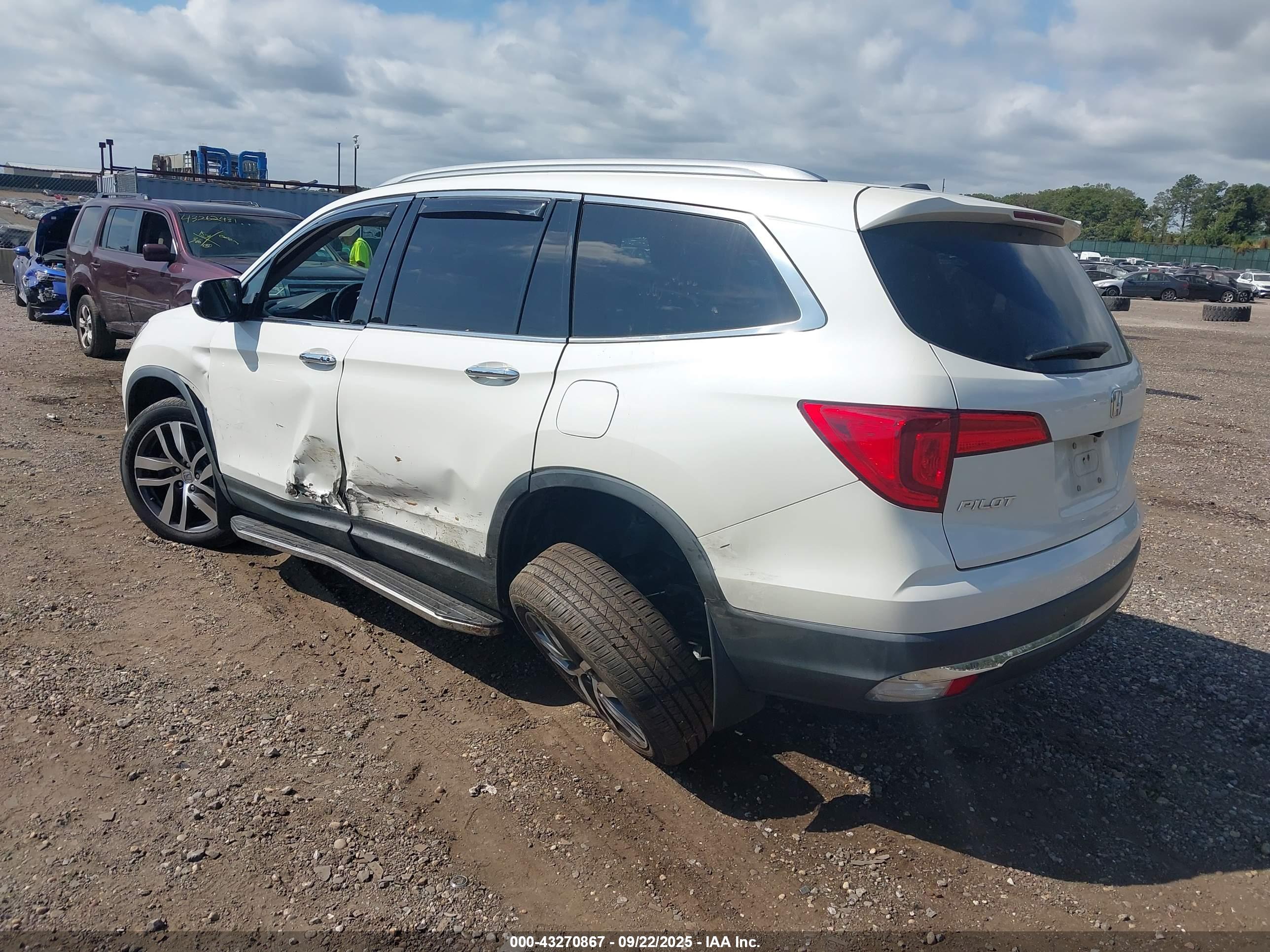 HONDA PILOT image 3