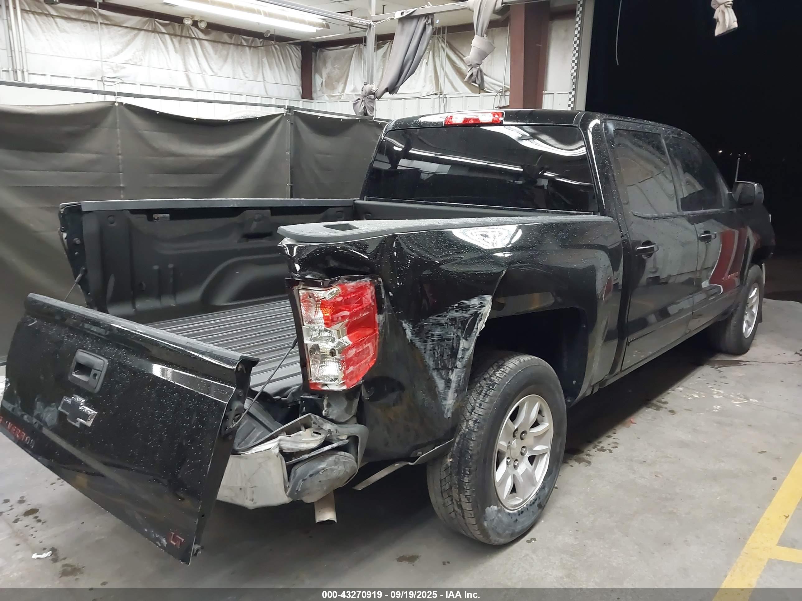 CHEVROLET SILVERADO image 4