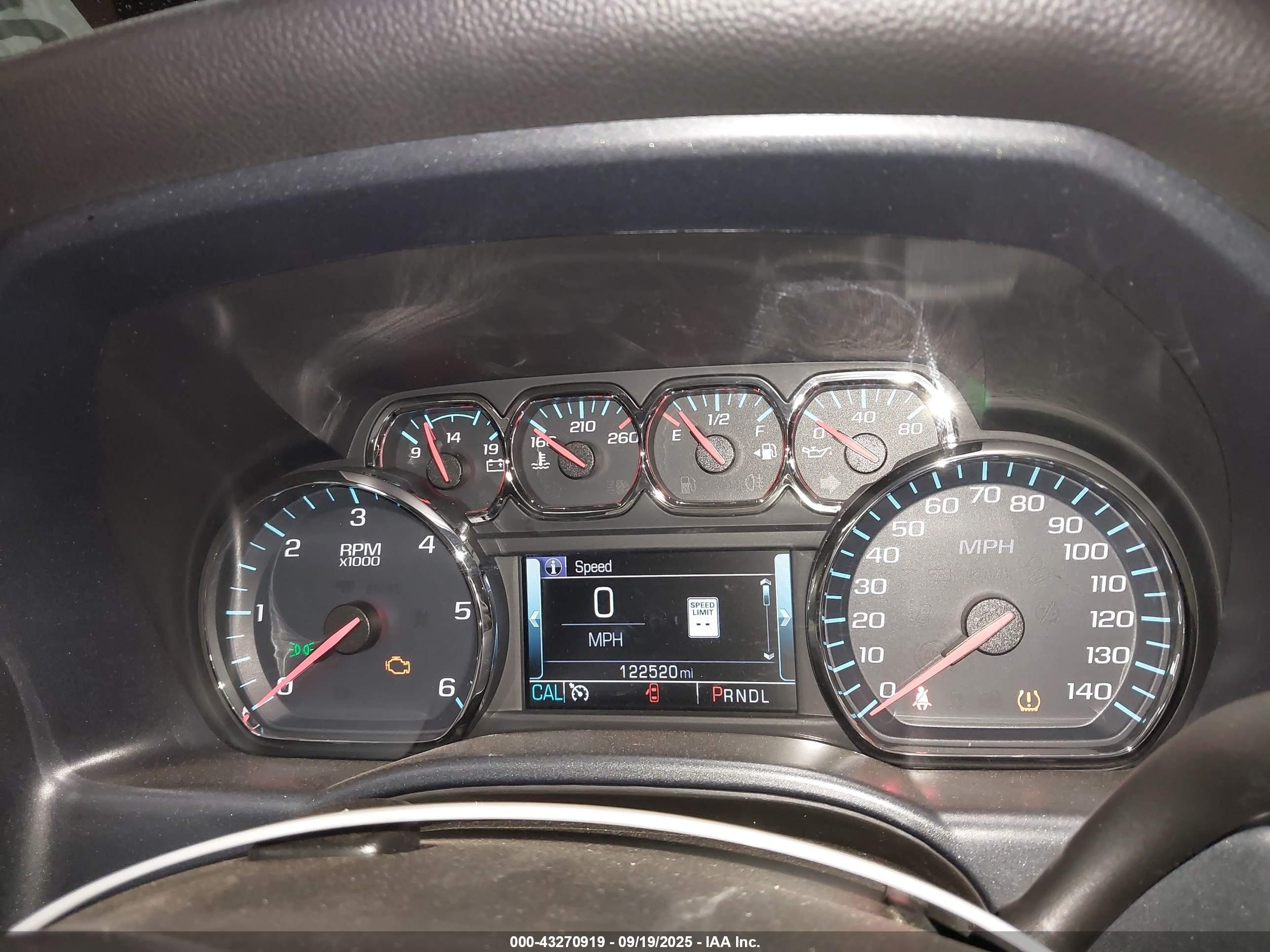 CHEVROLET SILVERADO image 7