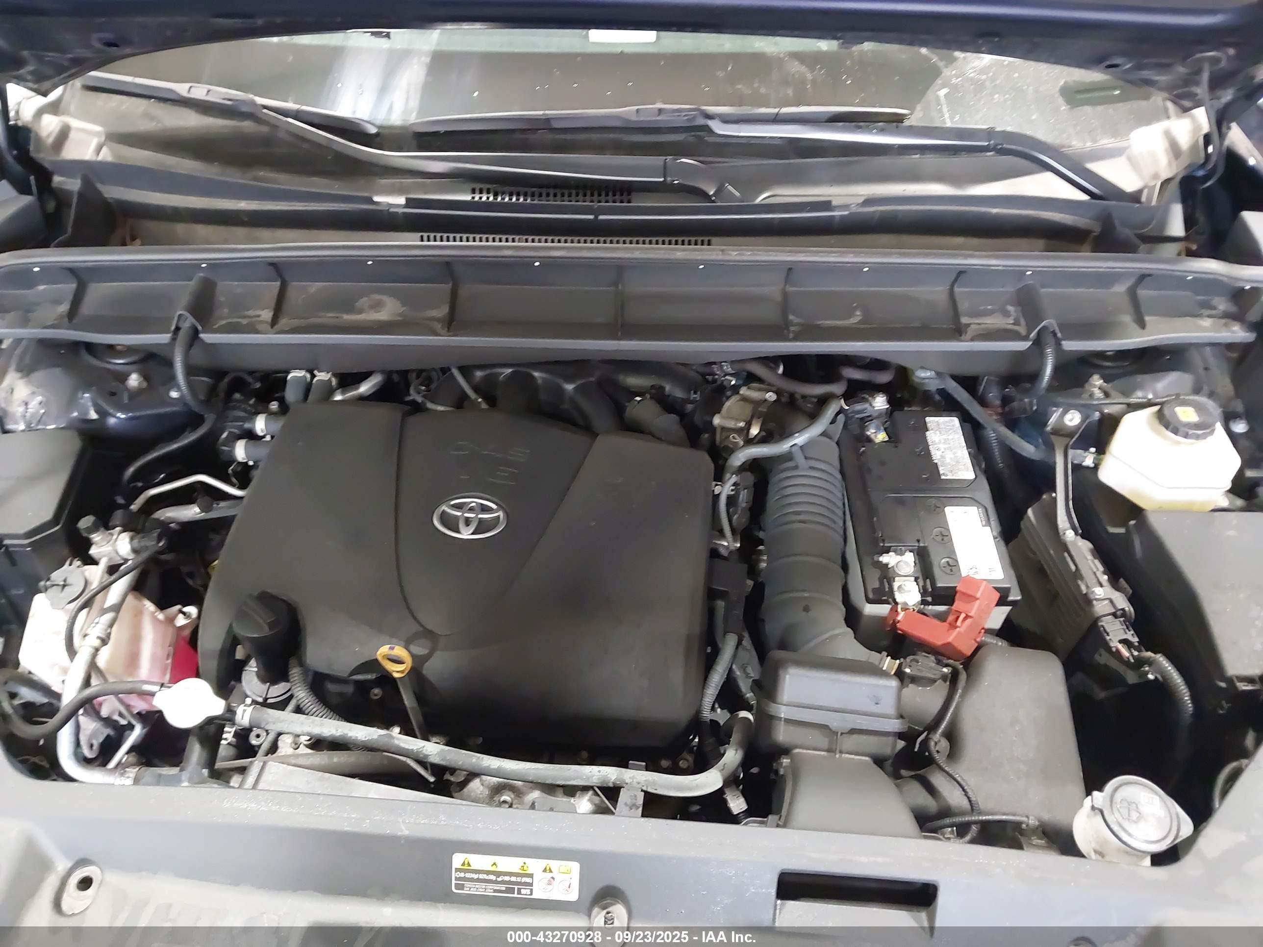 TOYOTA HIGHLANDER image 10